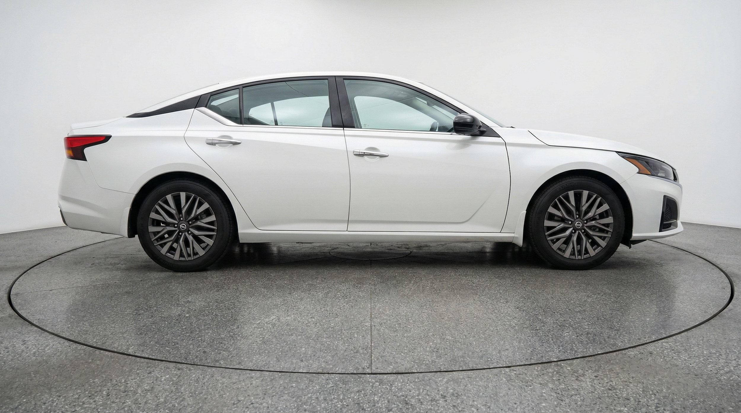 Thumbnail: 2025 Nissan Altima - 8