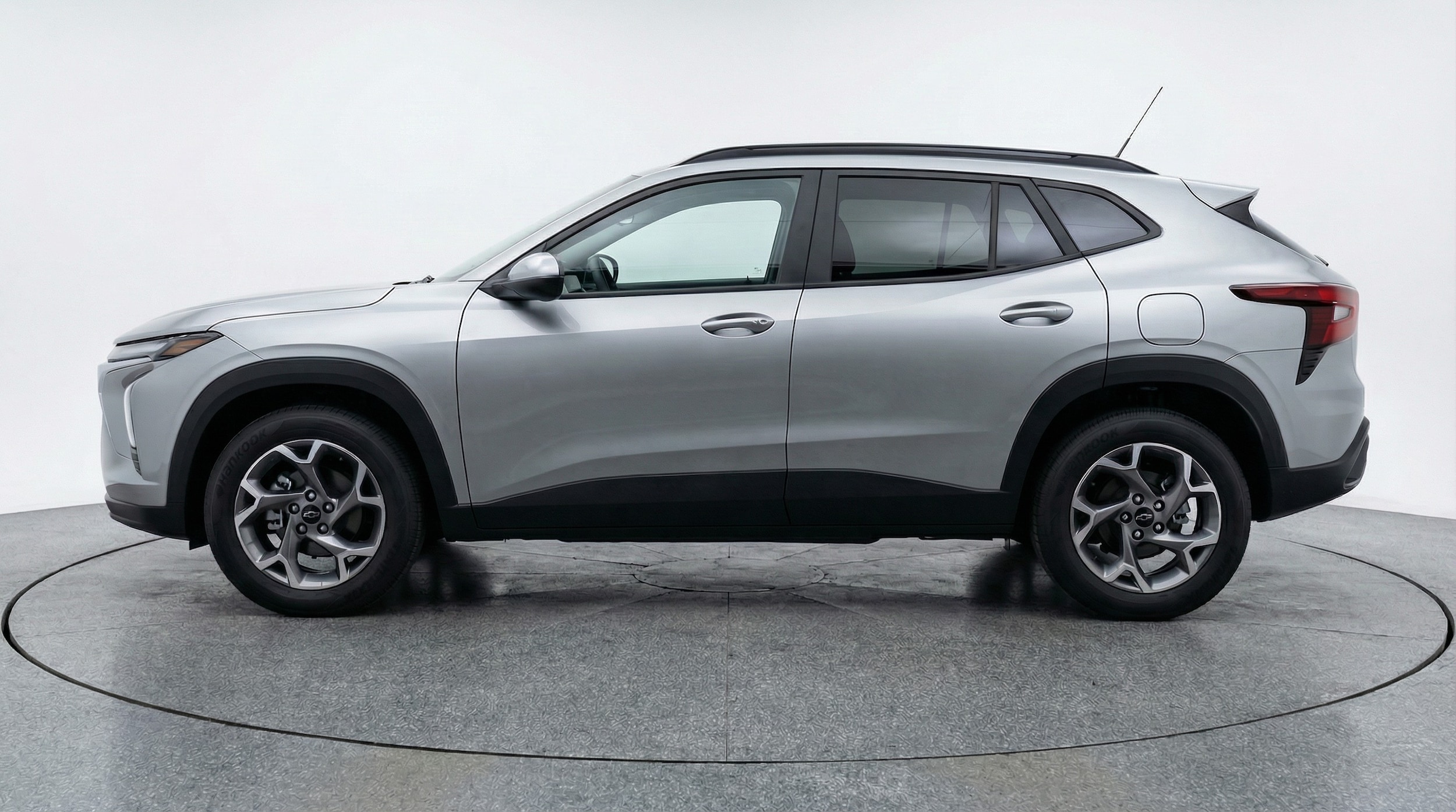 Thumbnail: 2025 Chevrolet Trax - 4