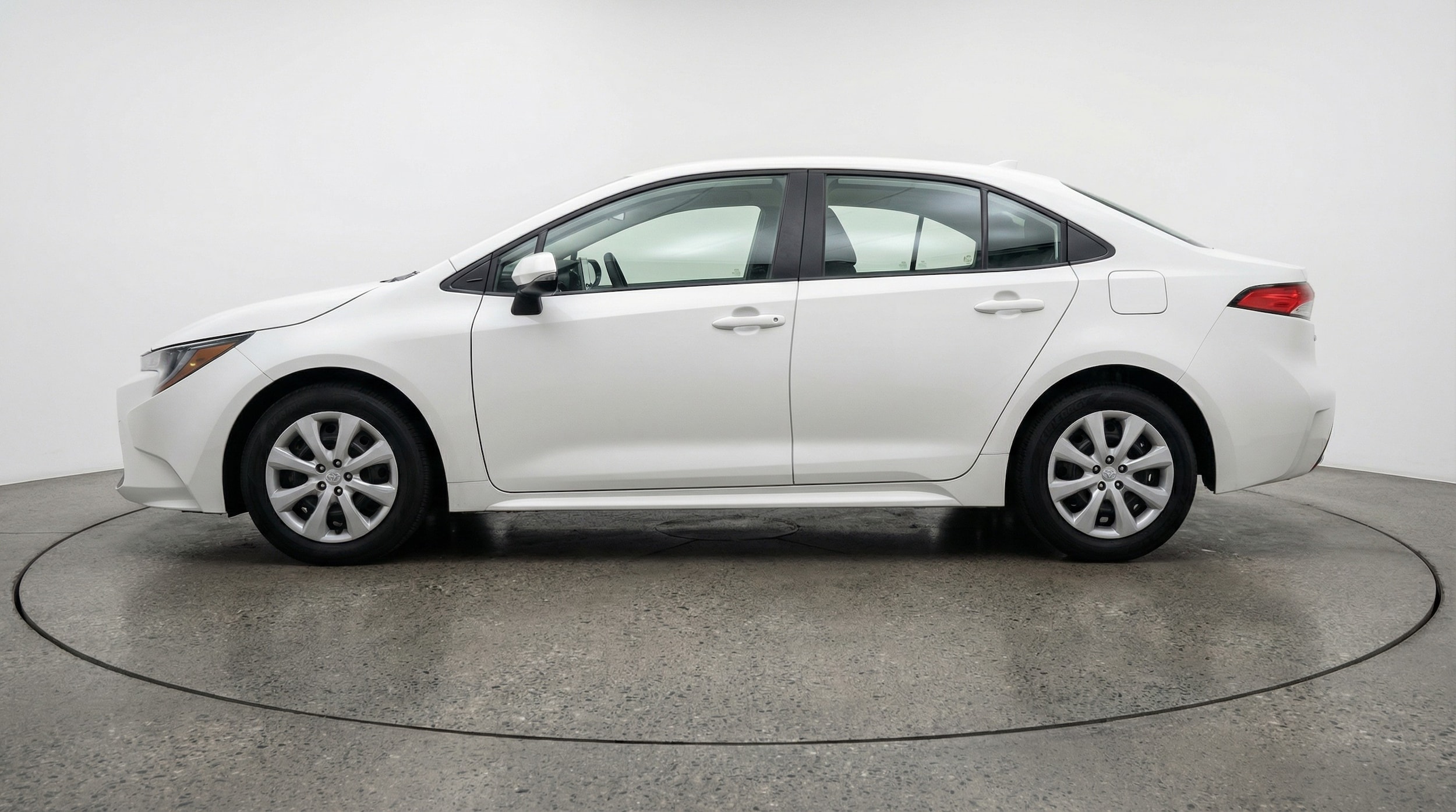 Thumbnail: 2025 Toyota Corolla - 4