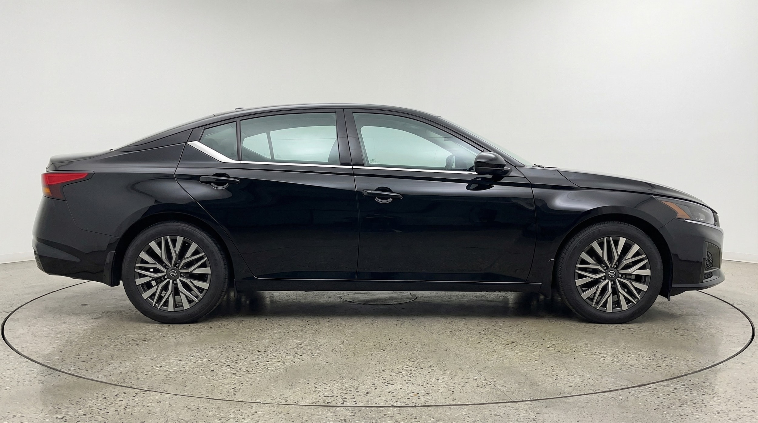 Thumbnail: 2025 Nissan Altima - 8