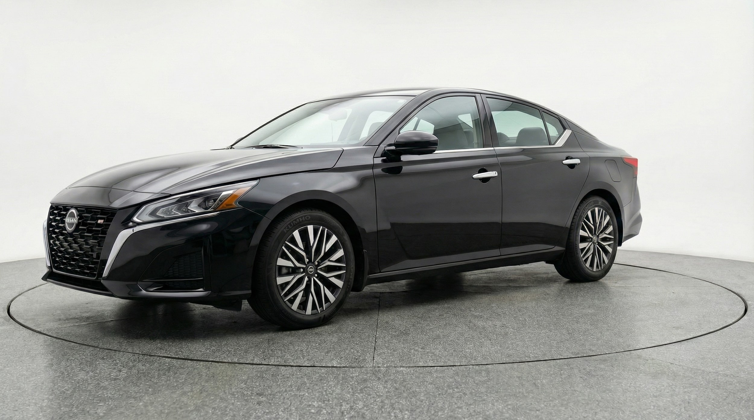 Thumbnail: 2025 Nissan Altima - 3