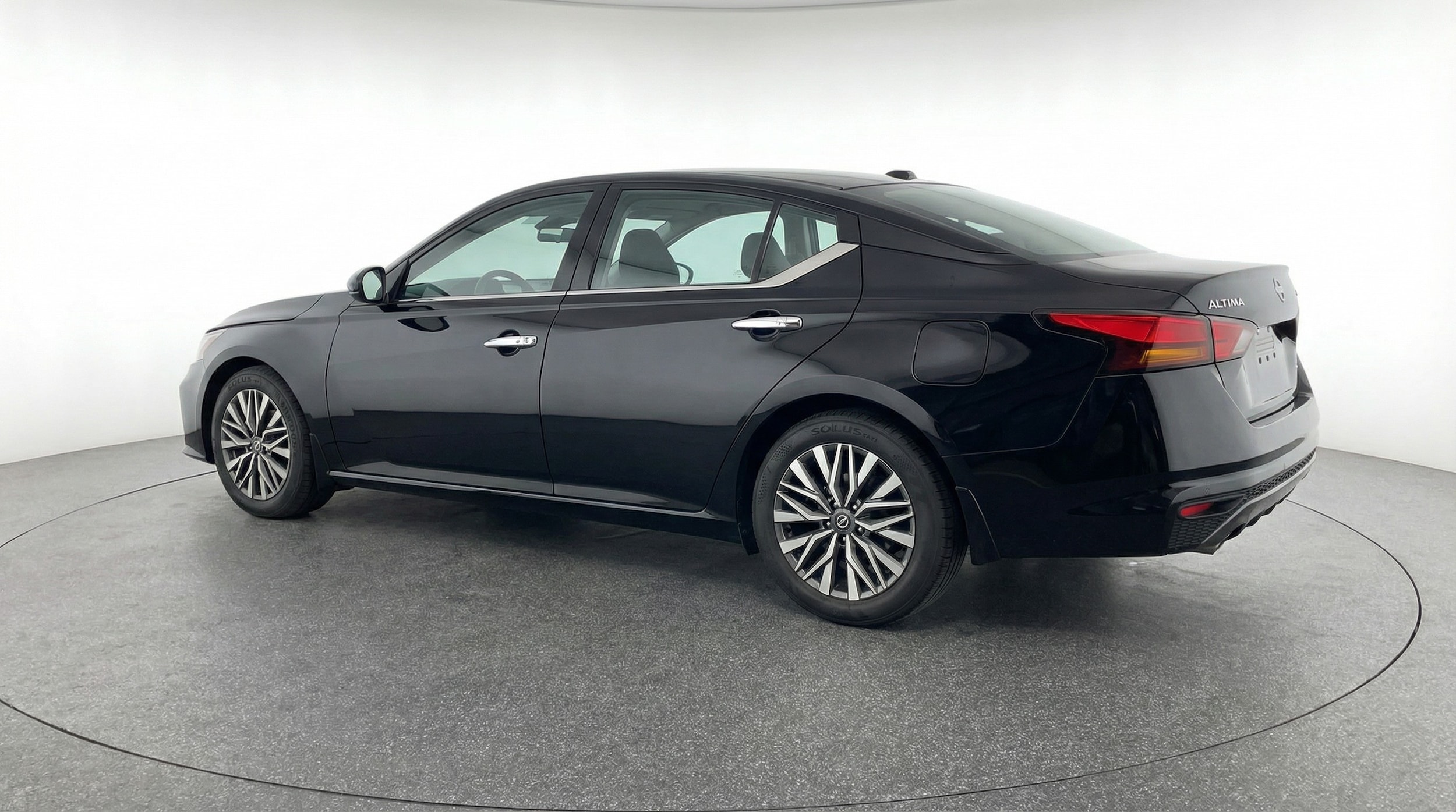 Thumbnail: 2025 Nissan Altima - 5