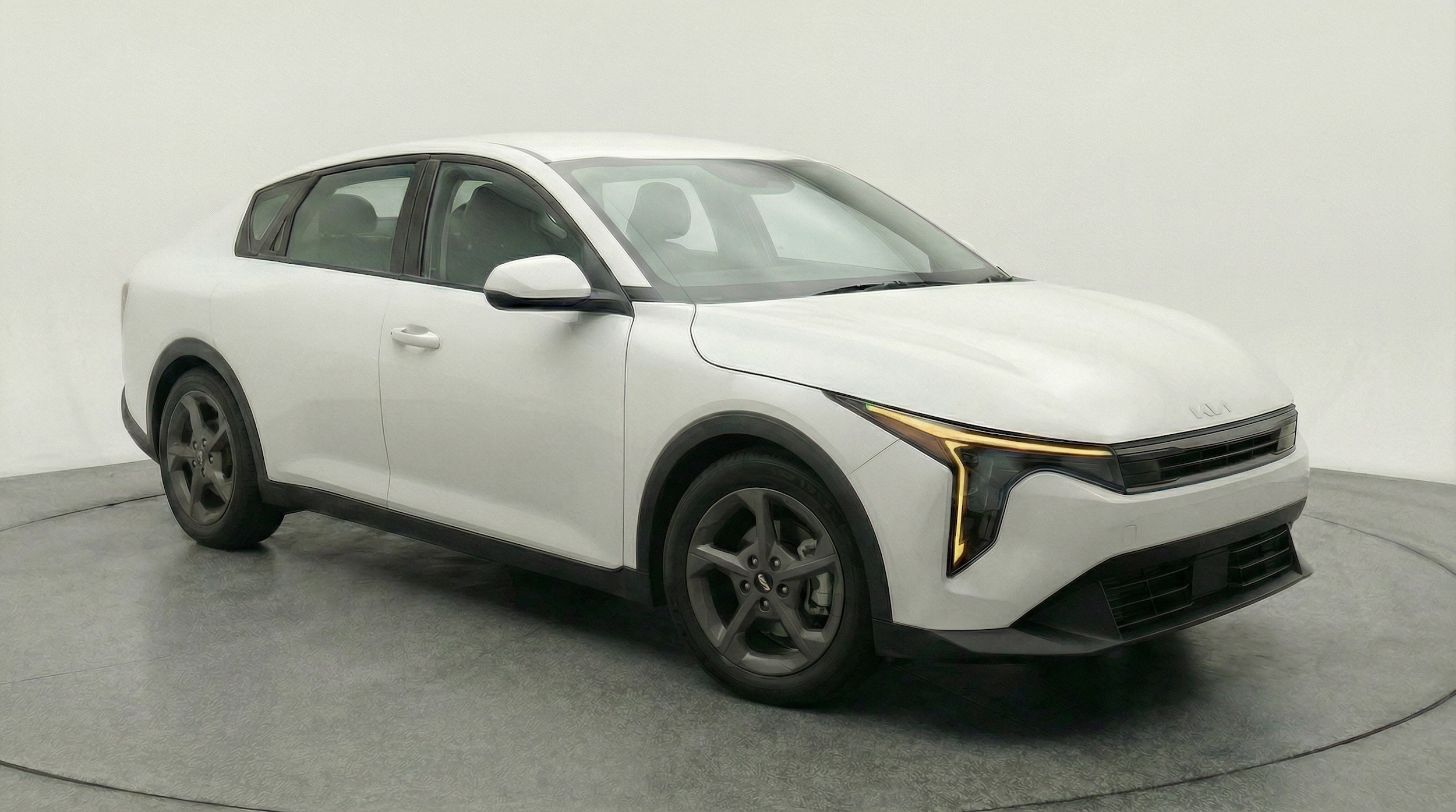 Thumbnail: 2025 Kia K4 - 1