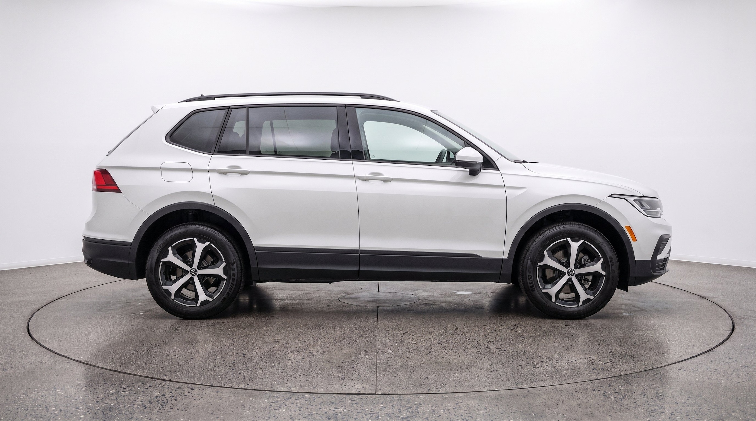 Thumbnail: 2026 Volkswagen Tiguan - 11