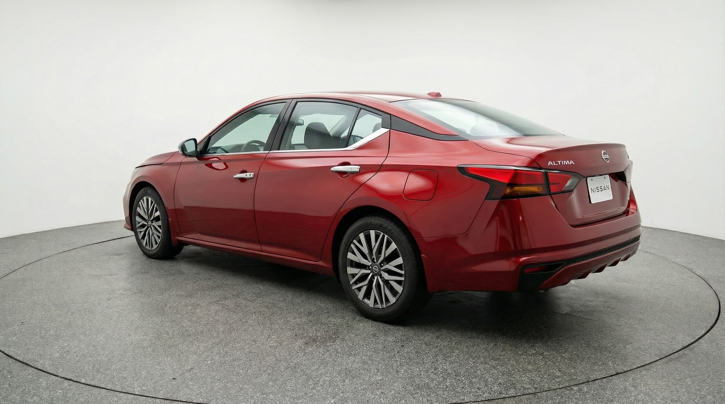 Thumbnail: 2025 Nissan Altima - 5