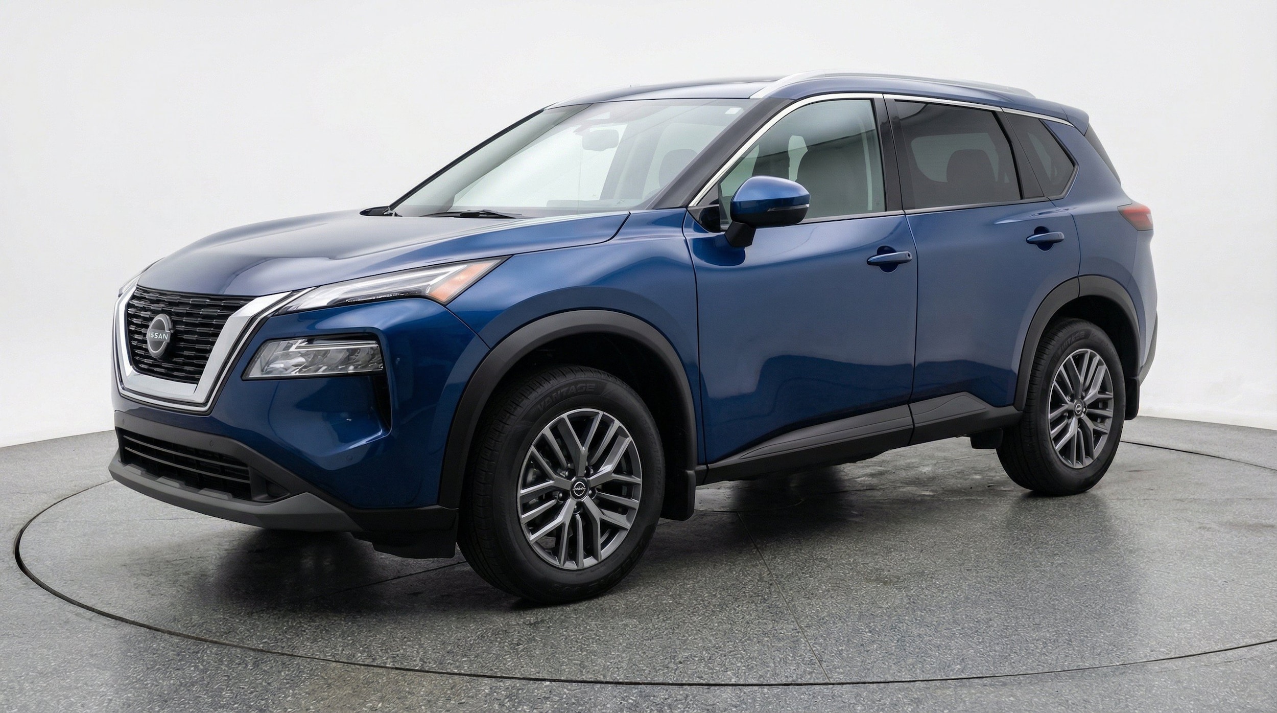 Thumbnail: 2026 Nissan Rogue - 3