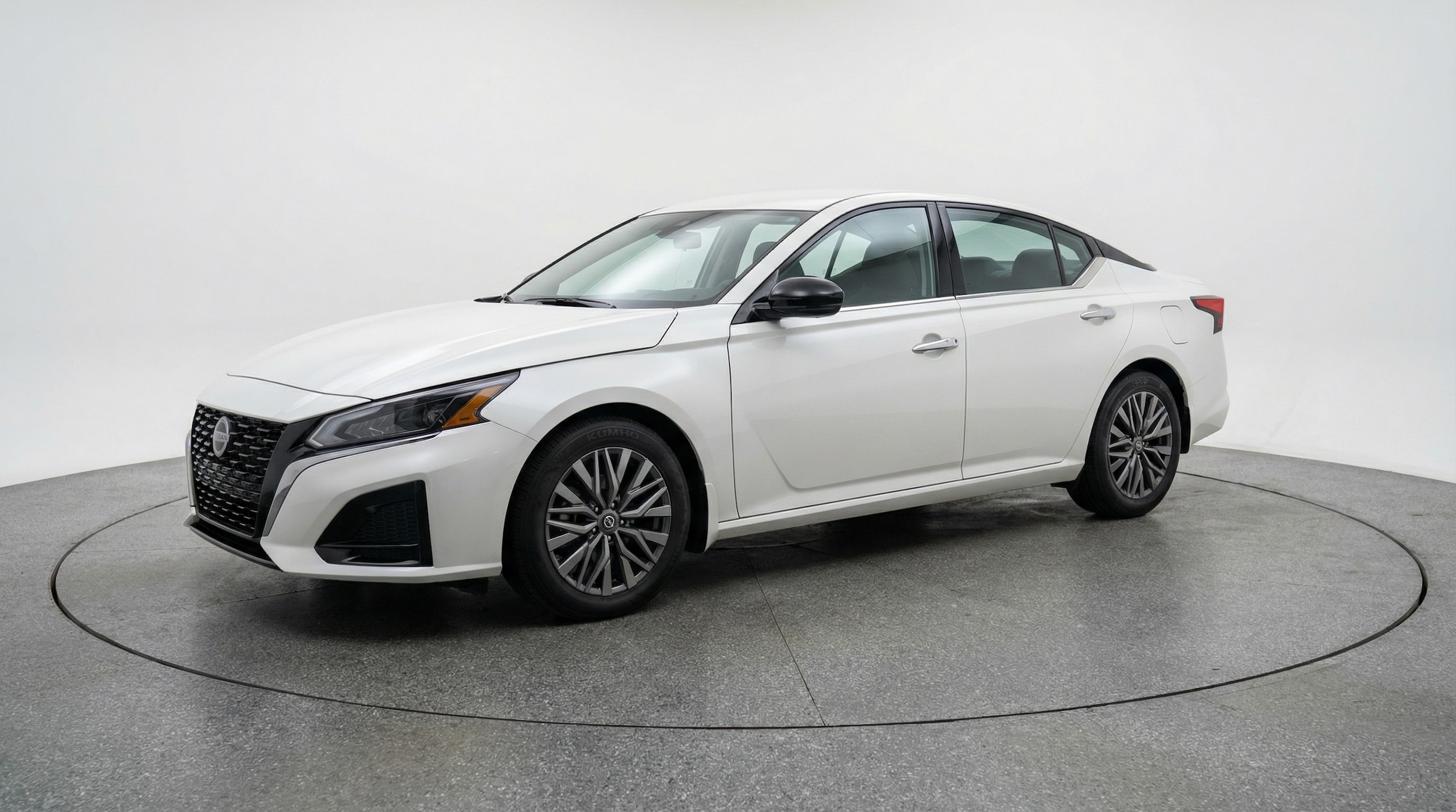 Thumbnail: 2025 Nissan Altima - 3