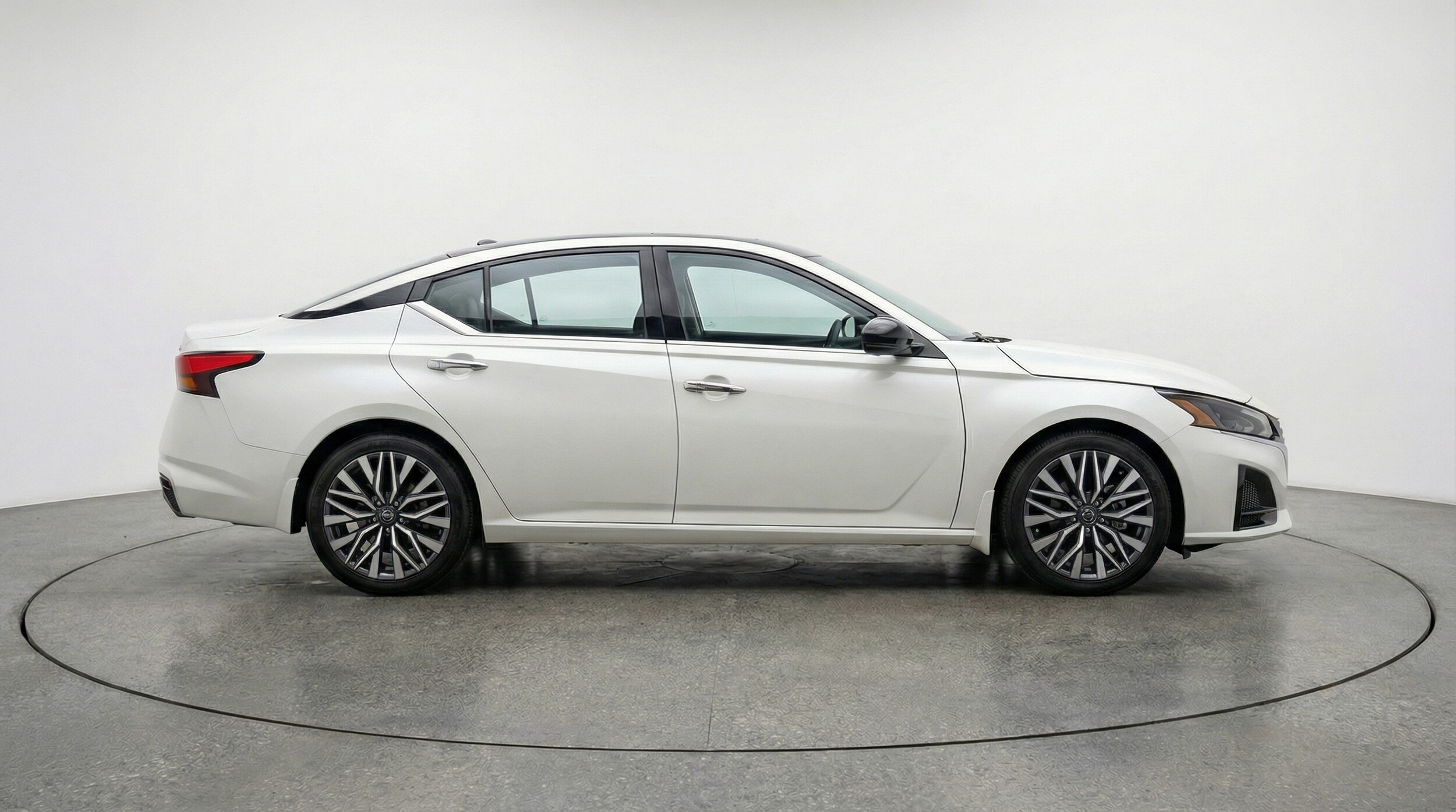 Thumbnail: 2025 Nissan Altima - 8