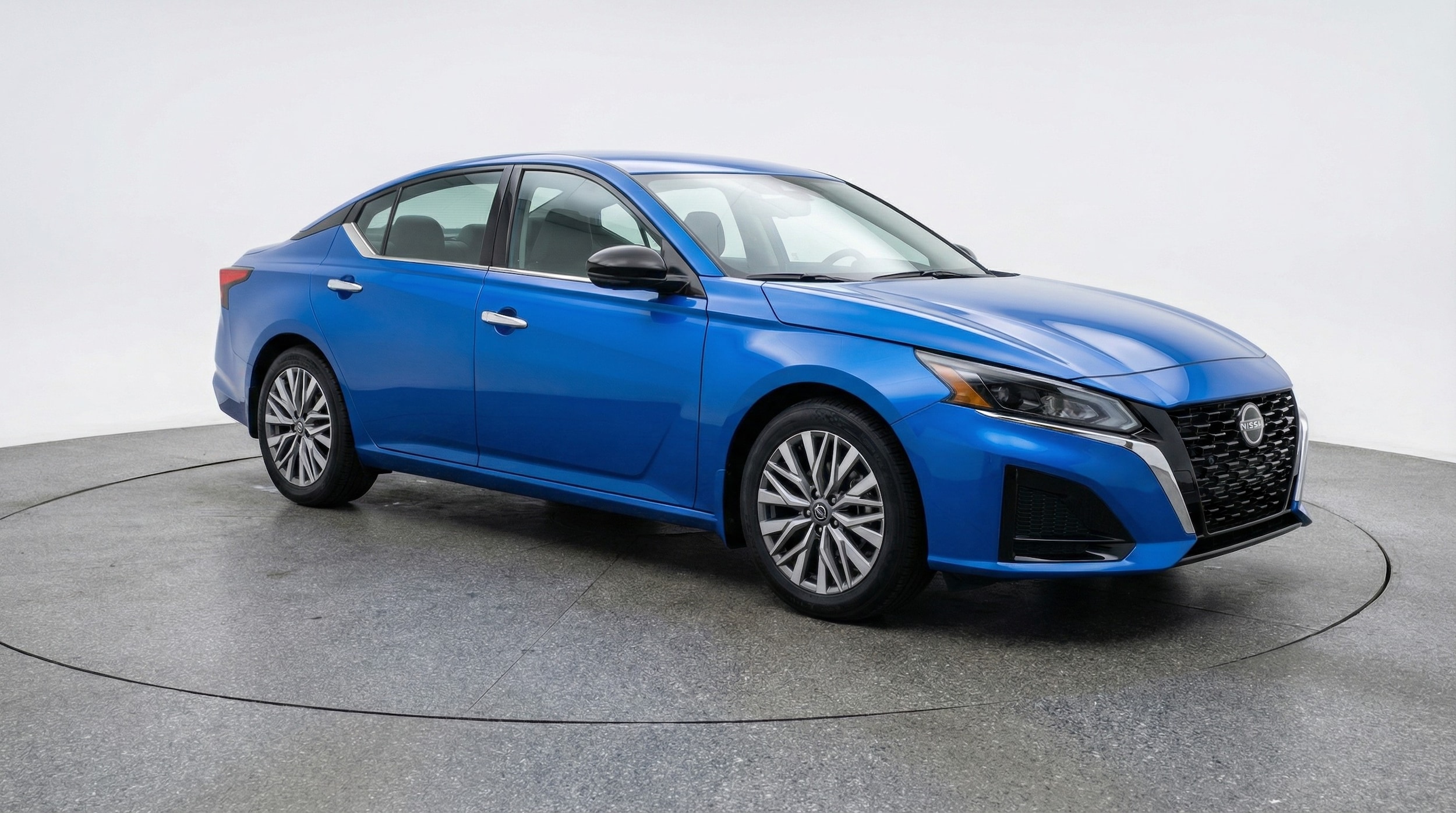 Thumbnail: 2025 Nissan Altima - 1