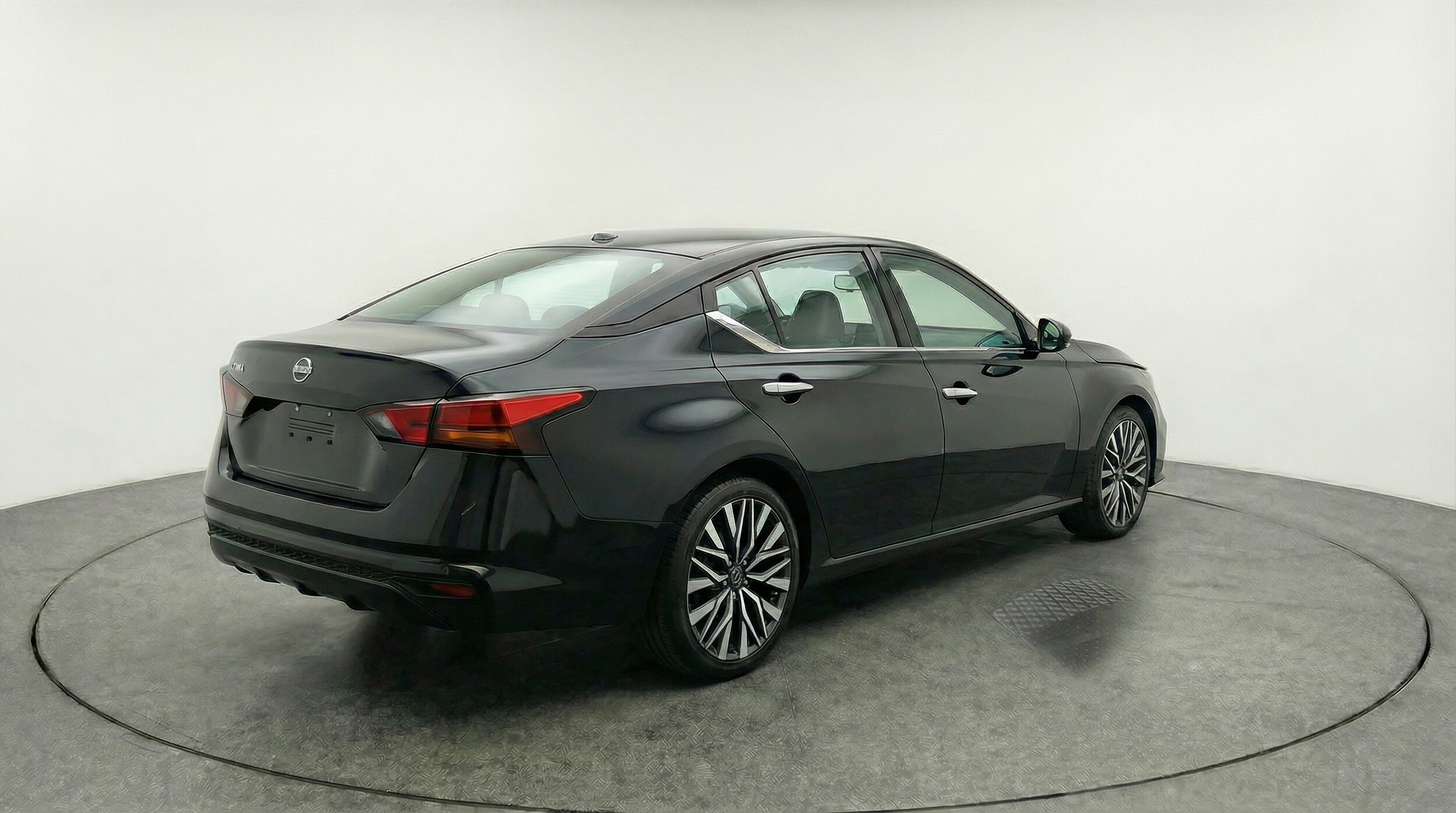 Thumbnail: 2025 Nissan Altima - 7