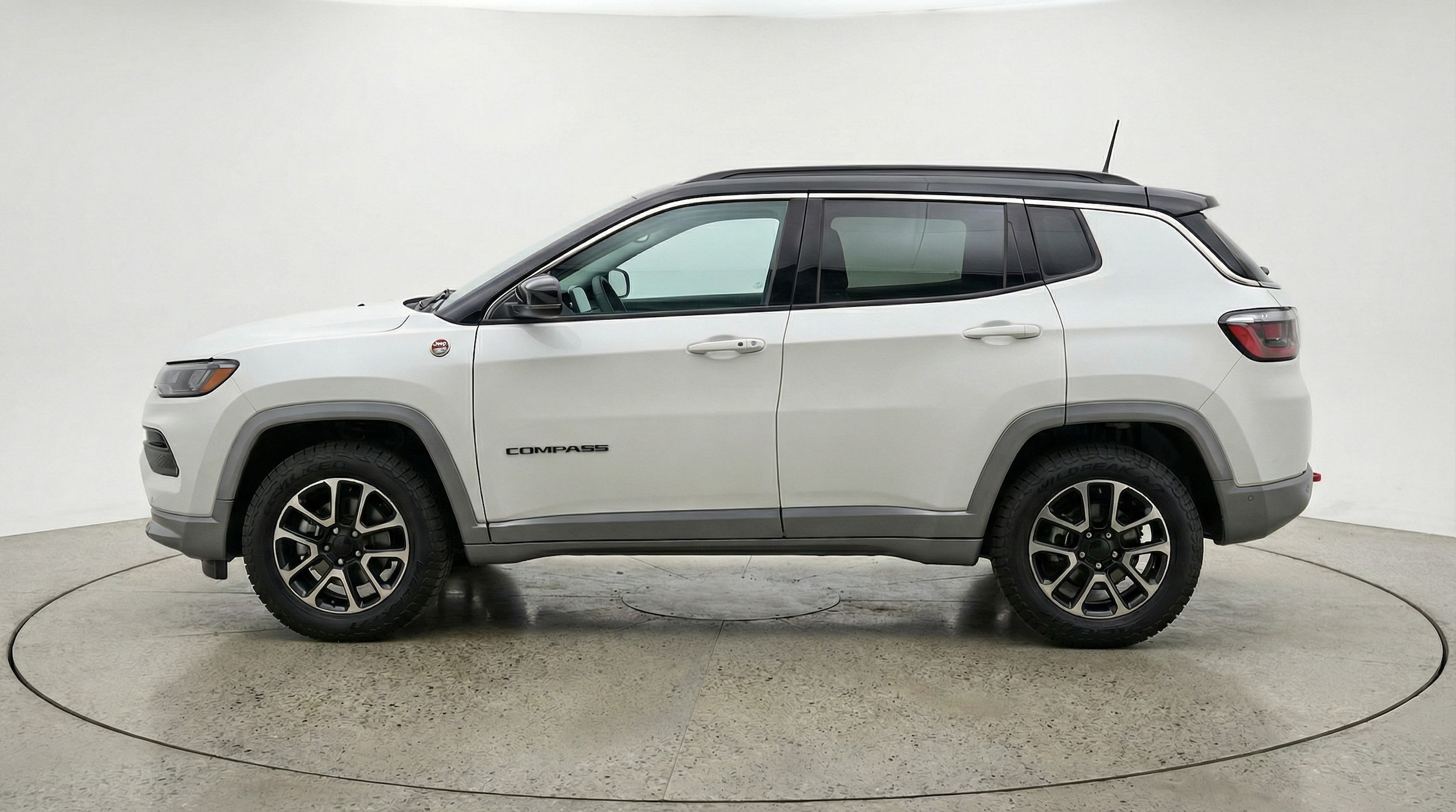 Thumbnail: 2025 Jeep Compass - 4