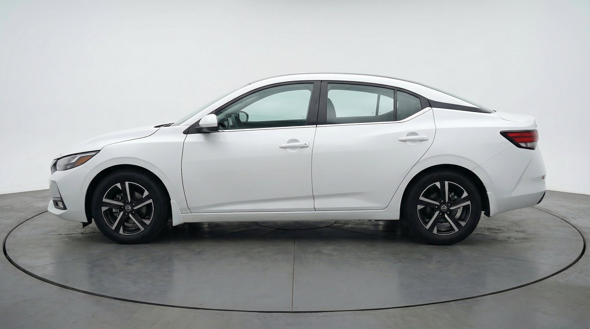 Thumbnail: 2025 Nissan Sentra - 5