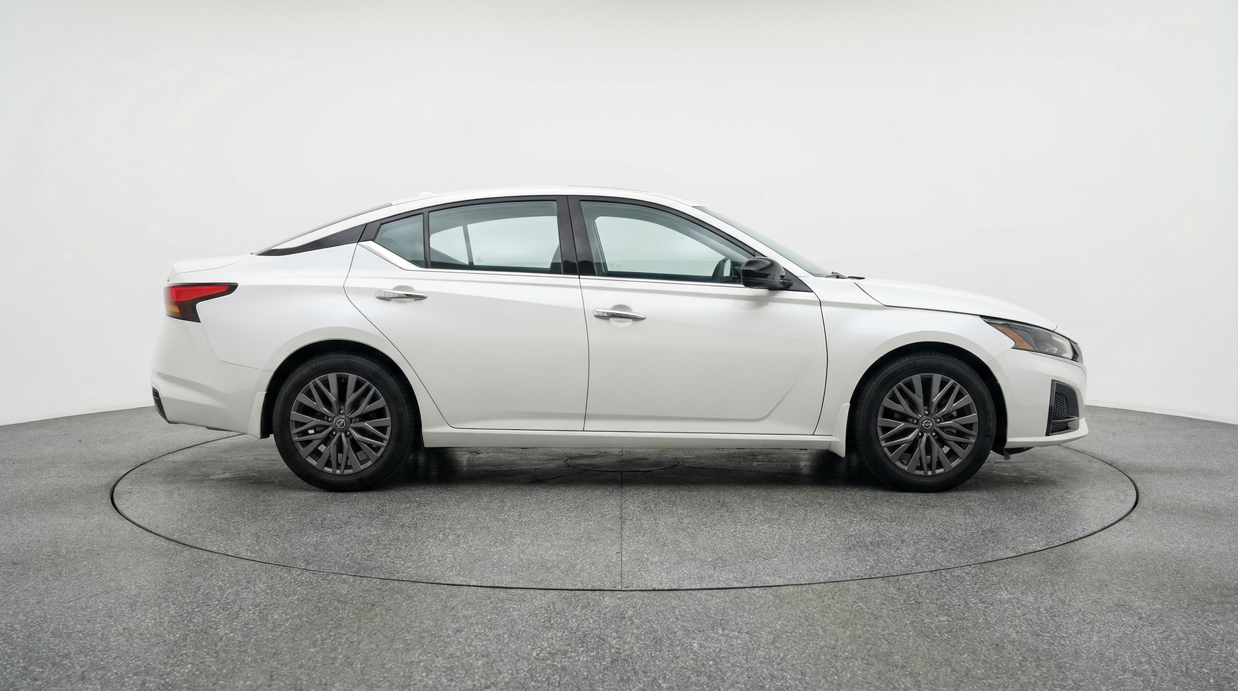 Thumbnail: 2025 Nissan Altima - 8