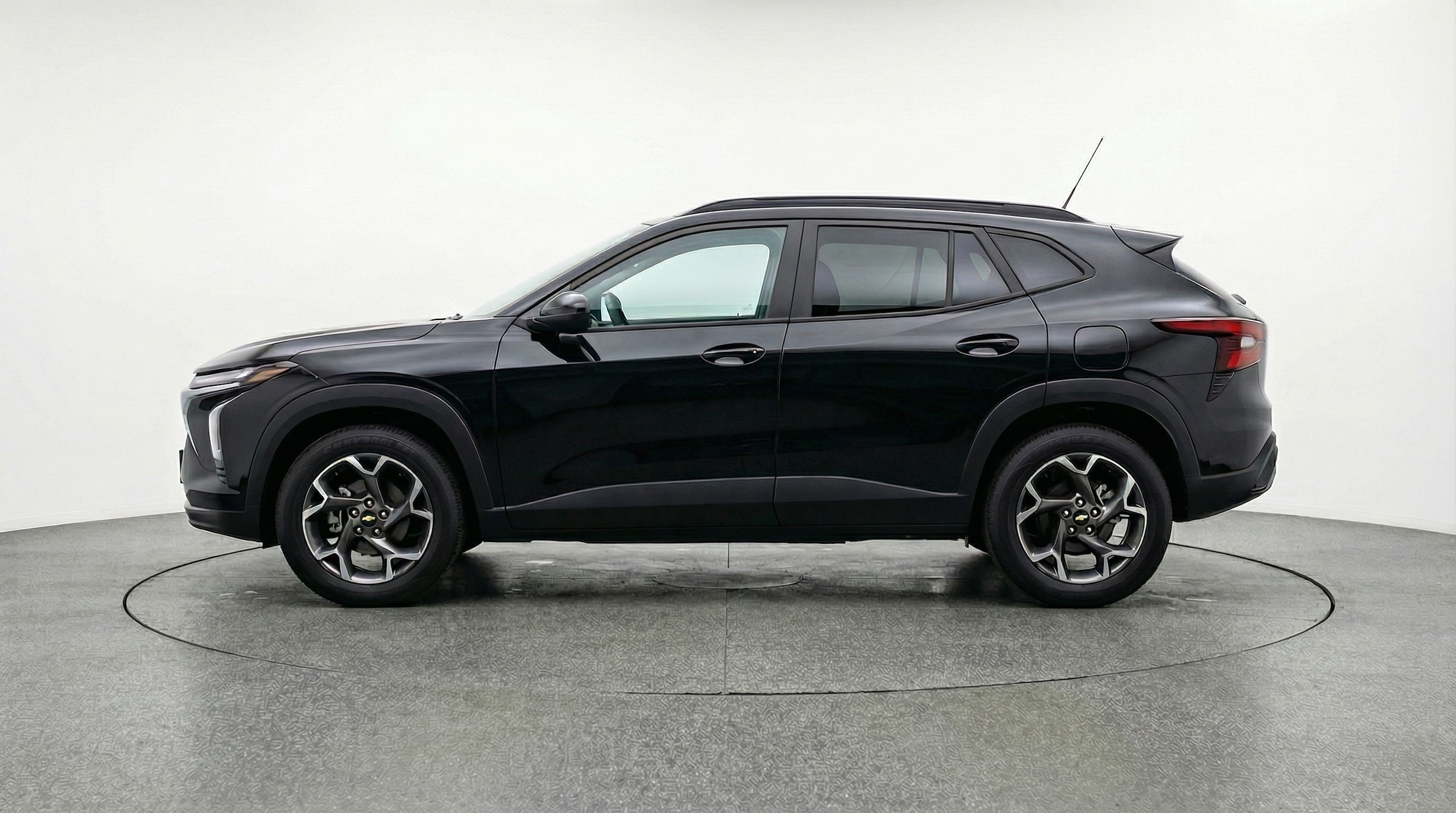 Thumbnail: 2025 Chevrolet Trax - 4