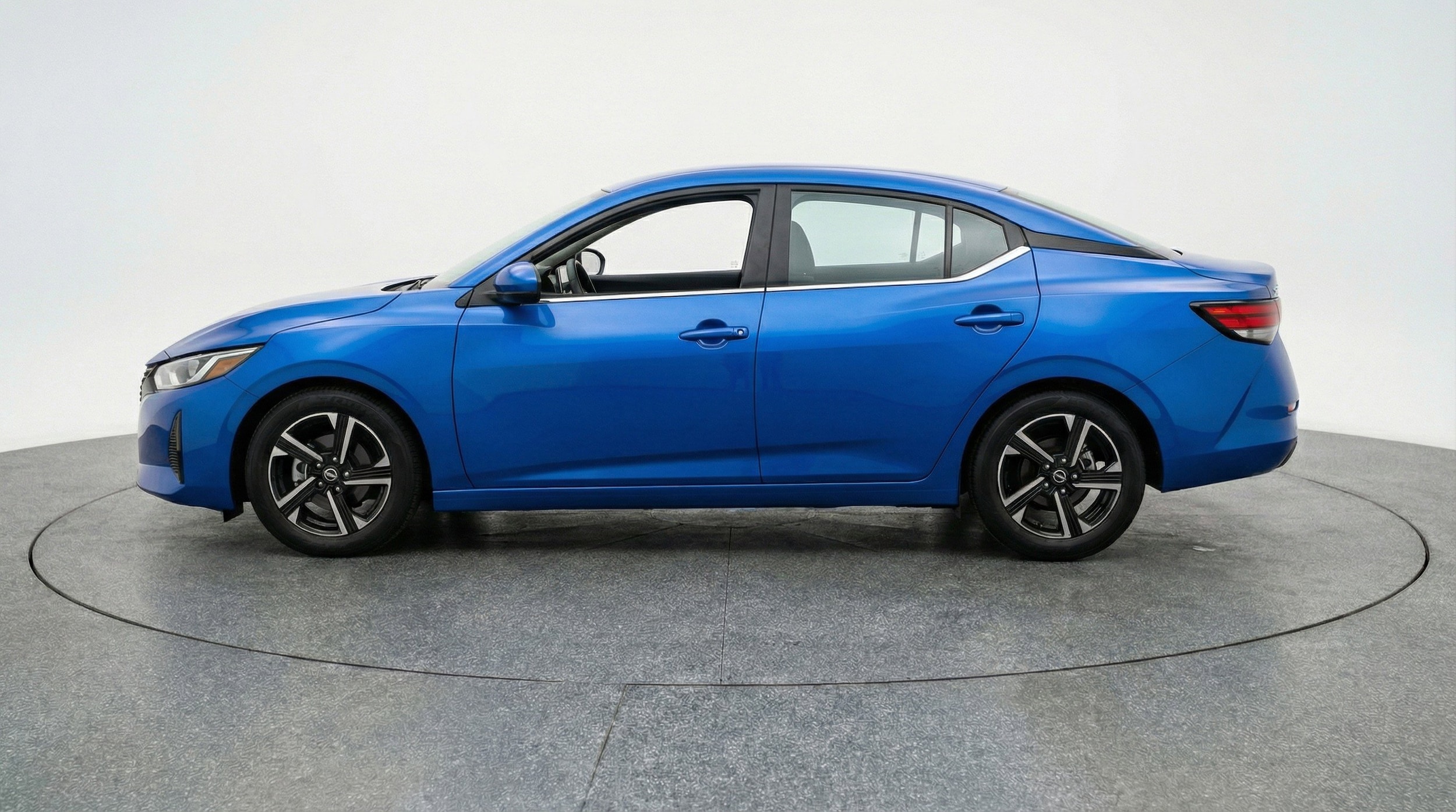 Thumbnail: 2025 Nissan Sentra - 5