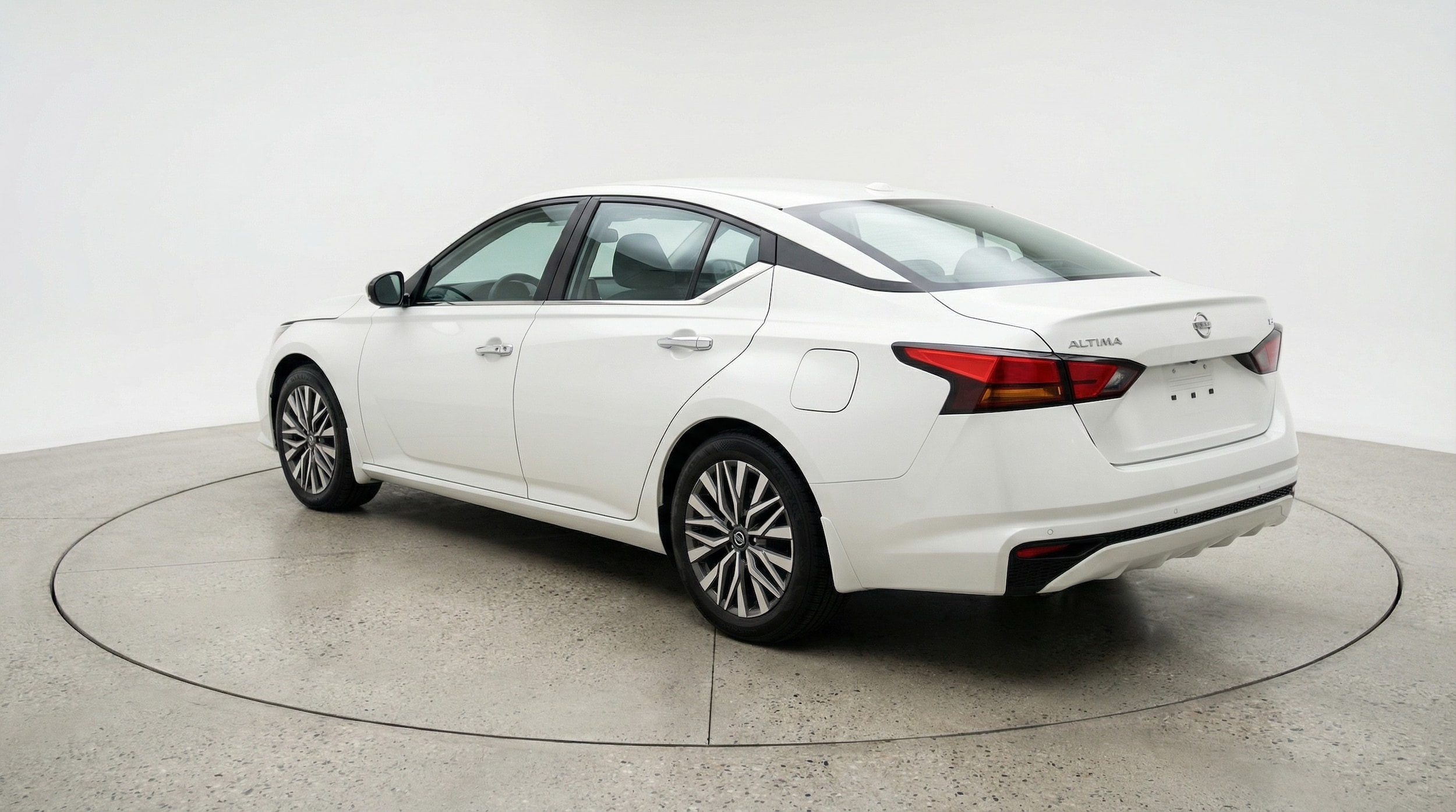 Thumbnail: 2025 Nissan Altima - 5