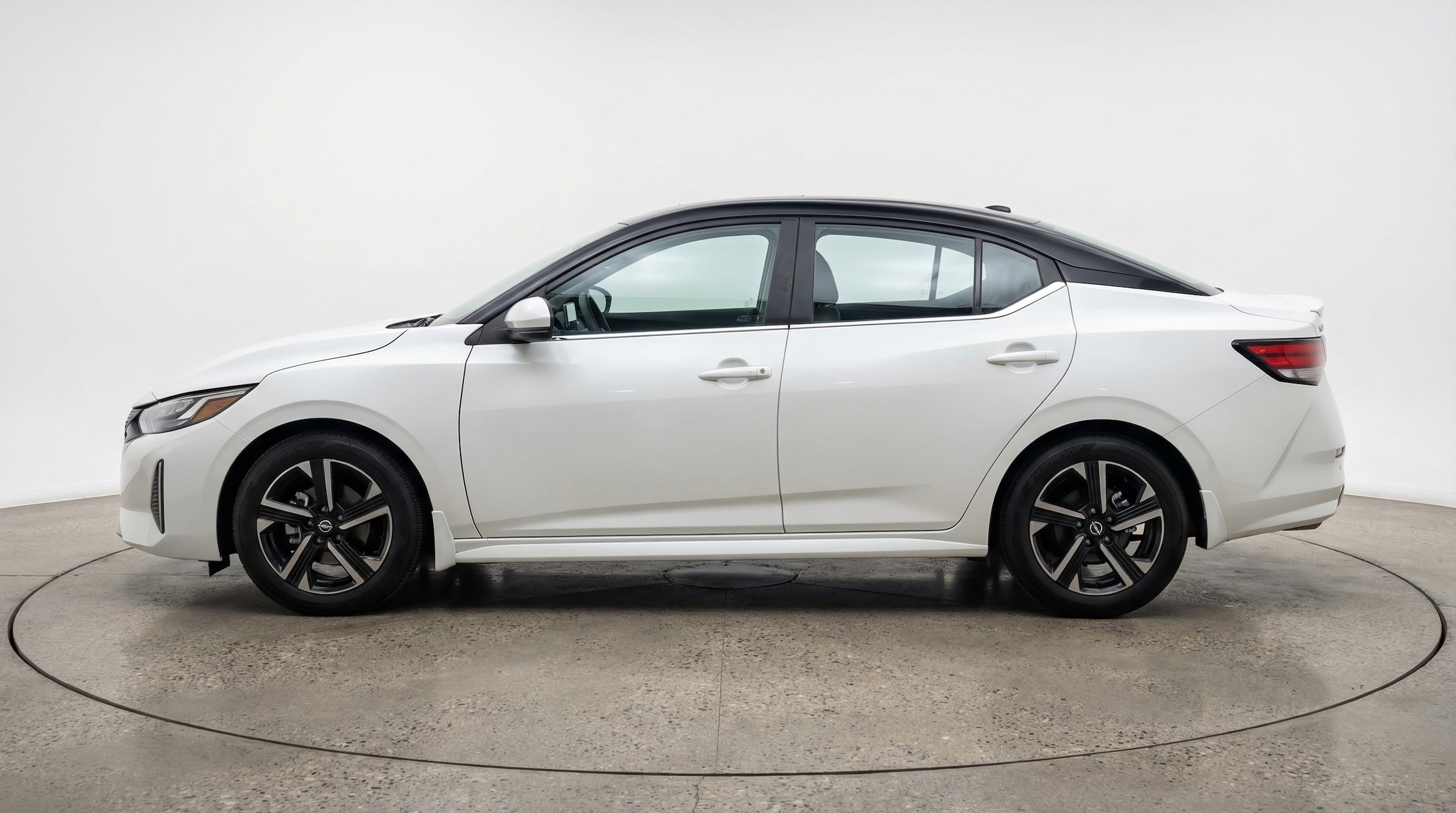 Thumbnail: 2025 Nissan Sentra - 4