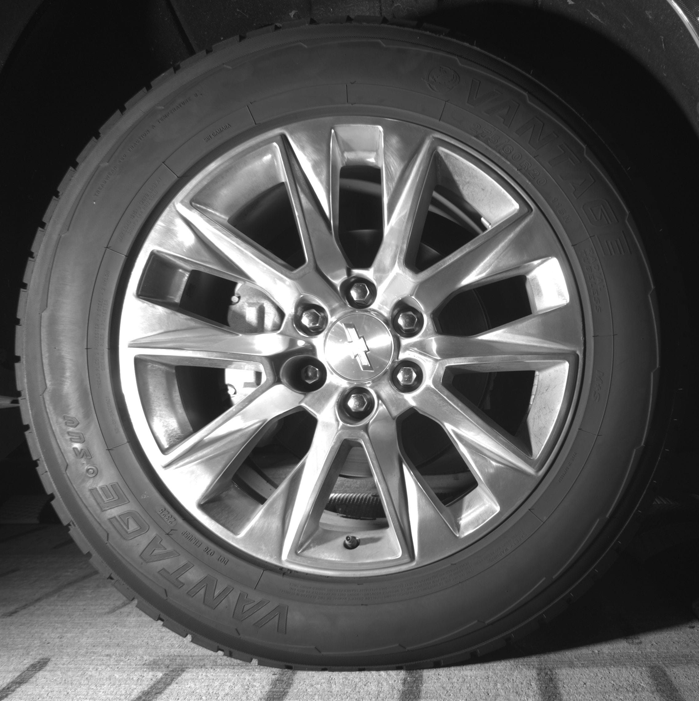 Thumbnail: 2023 Chevrolet Suburban - 10