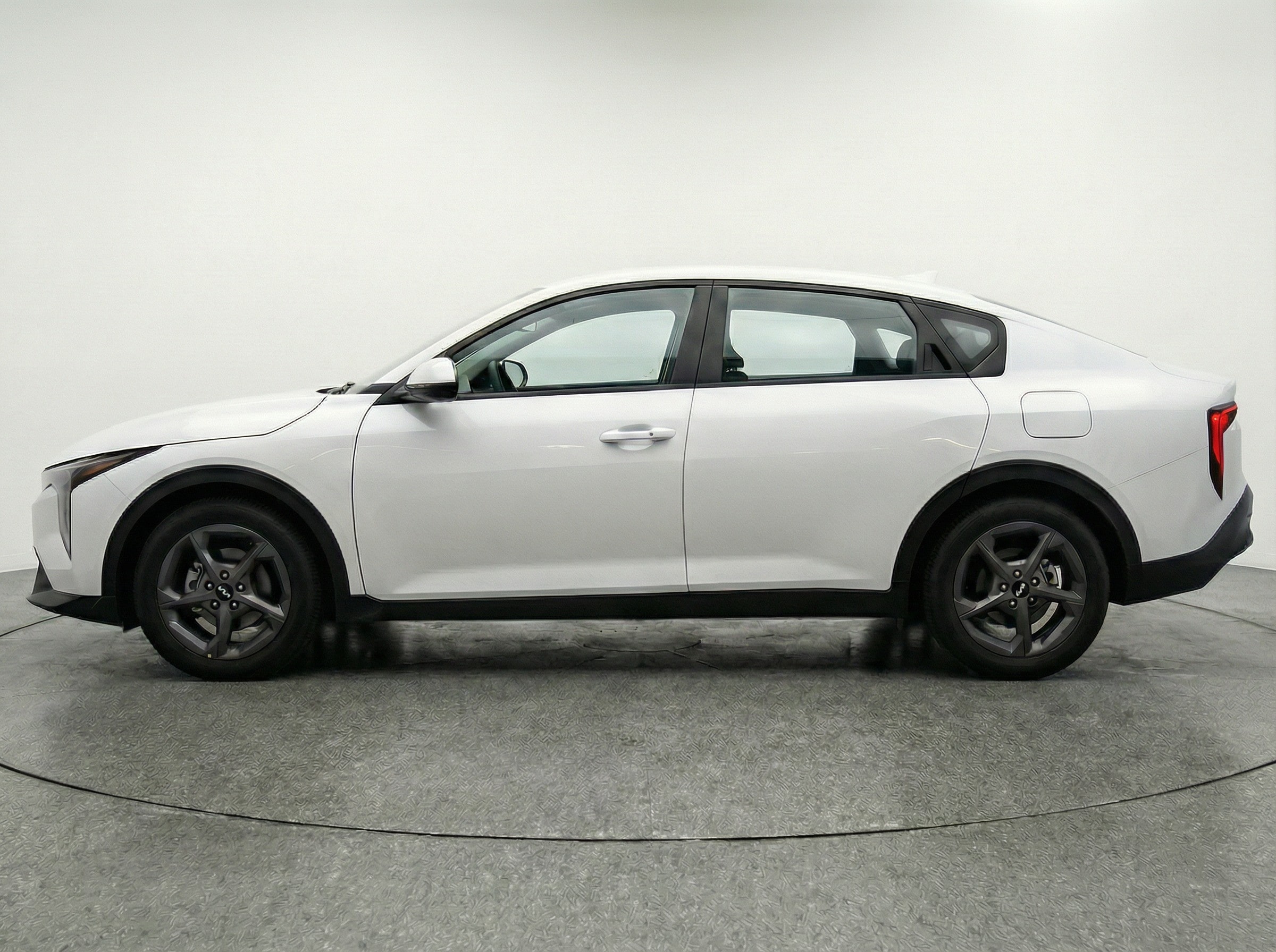 Thumbnail: 2025 Kia K4 - 4