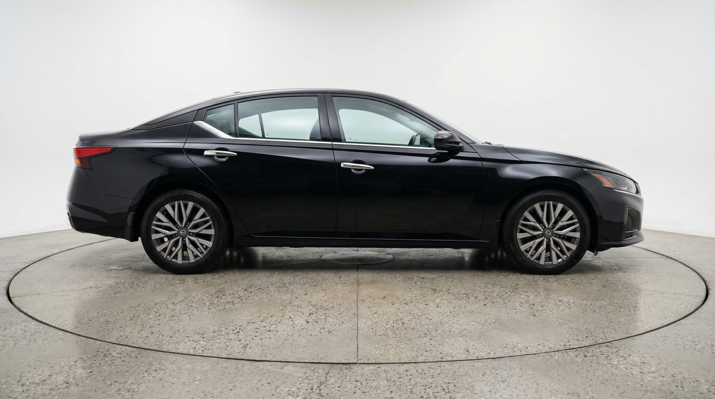 Thumbnail: 2025 Nissan Altima - 8