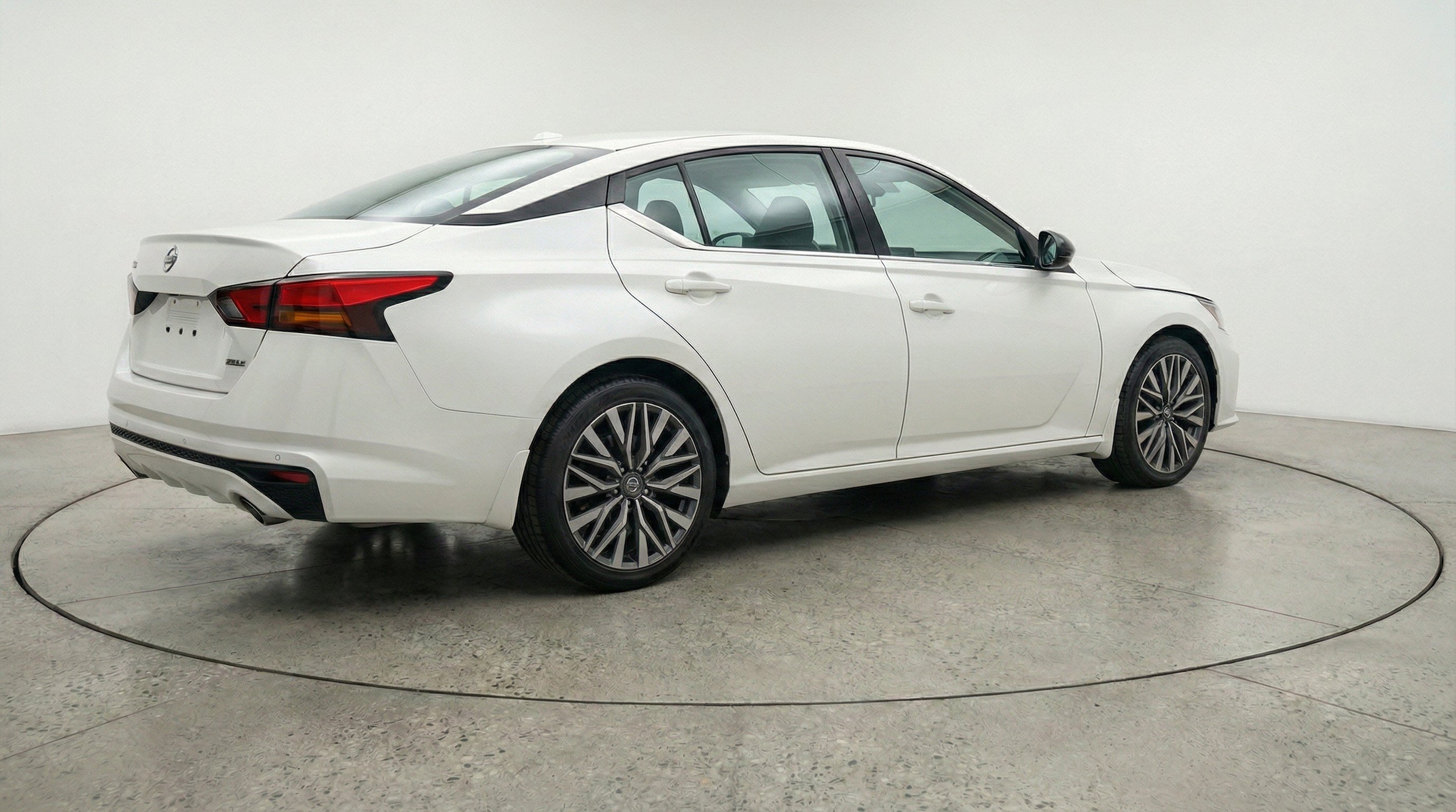 Thumbnail: 2025 Nissan Altima - 9