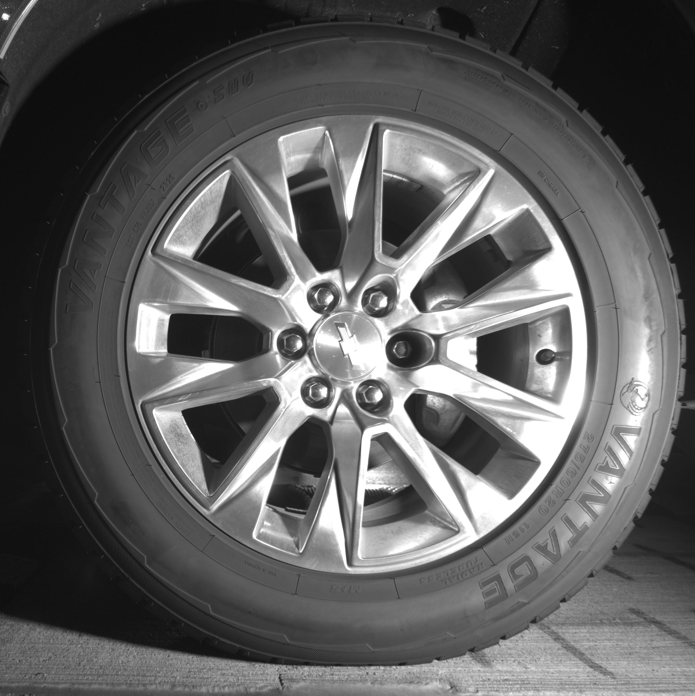 Thumbnail: 2023 Chevrolet Suburban - 9