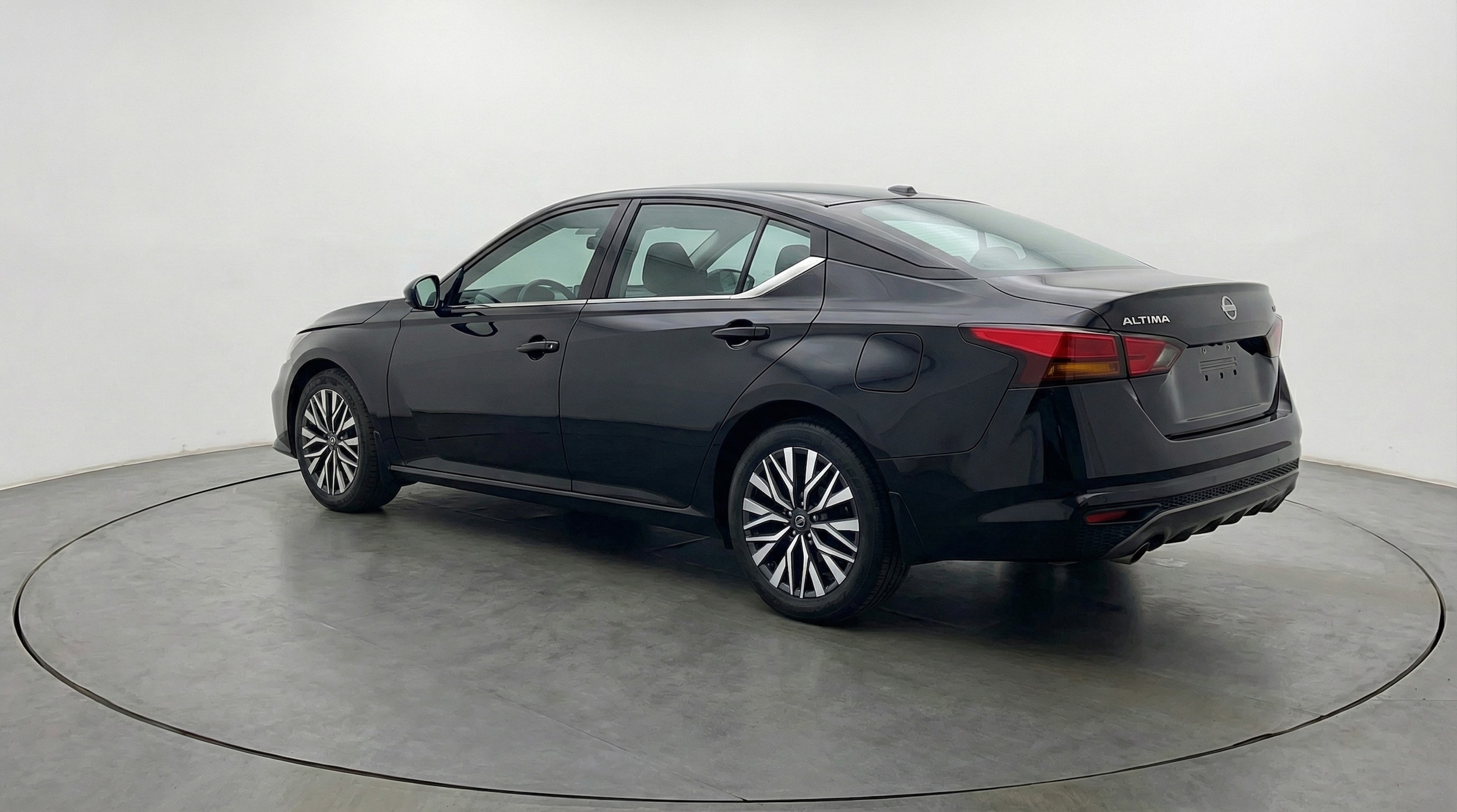 Thumbnail: 2025 Nissan Altima - 5