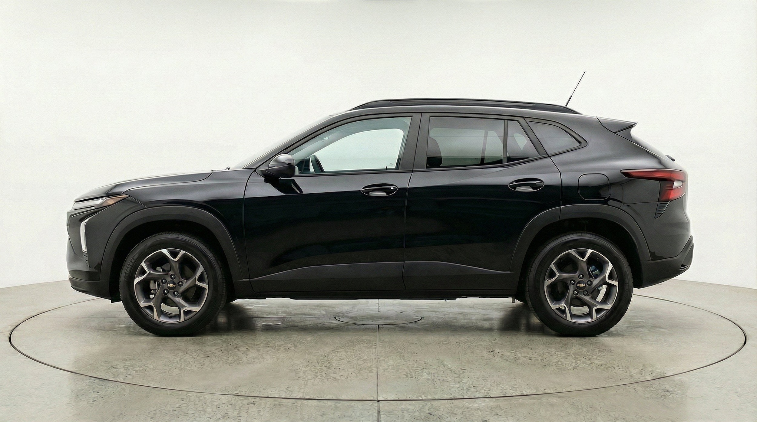 Thumbnail: 2025 Chevrolet Trax - 5