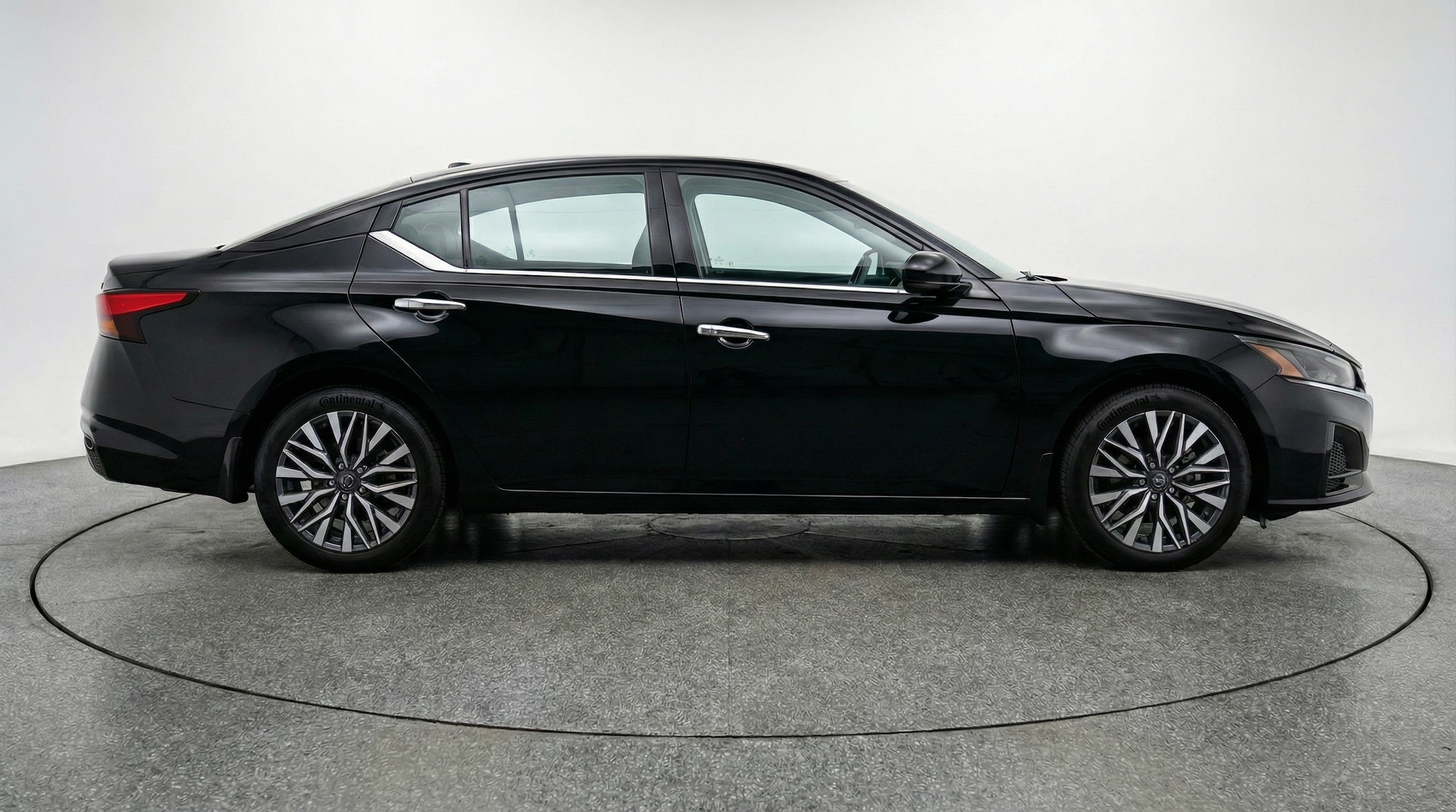 Thumbnail: 2025 Nissan Altima - 8