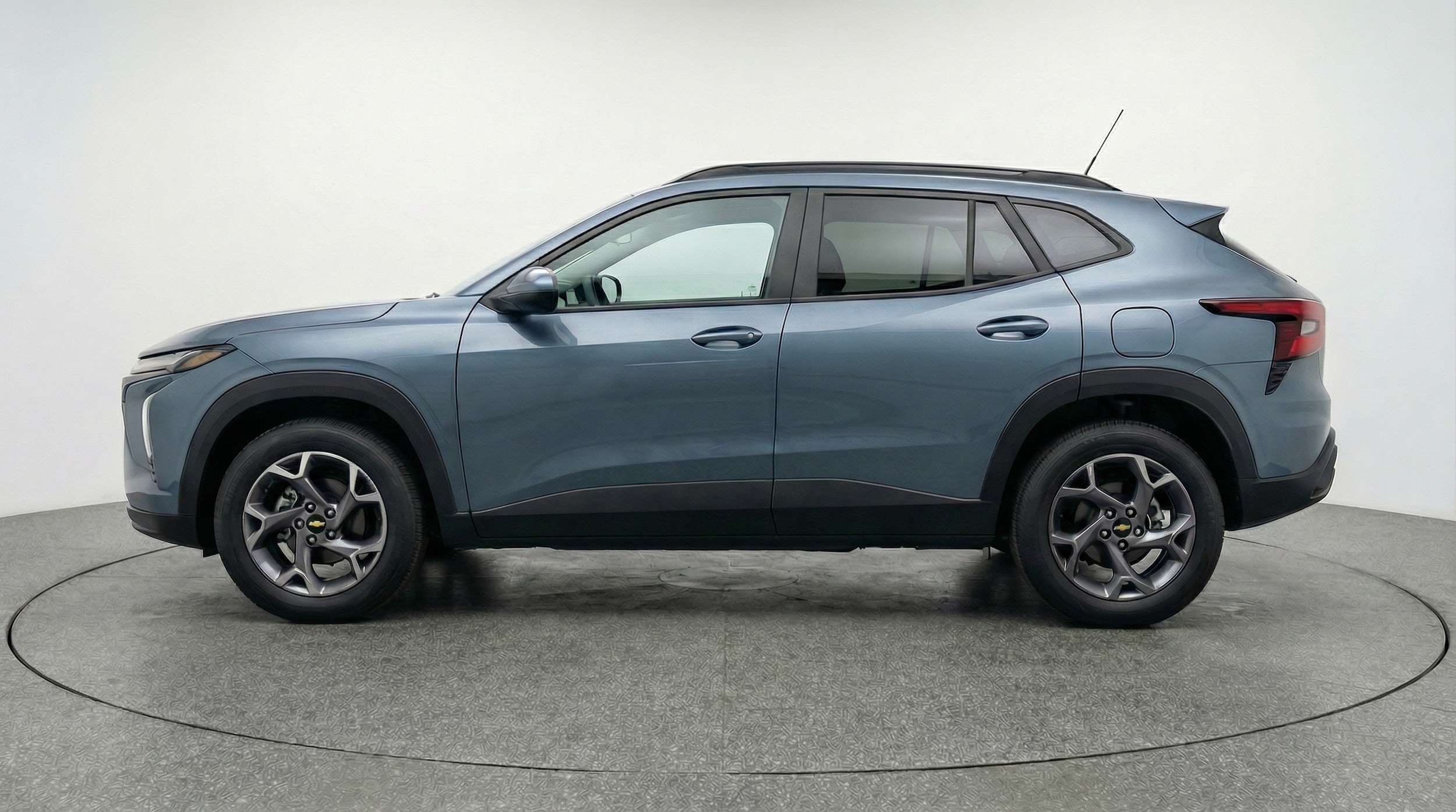 Thumbnail: 2025 Chevrolet Trax - 4