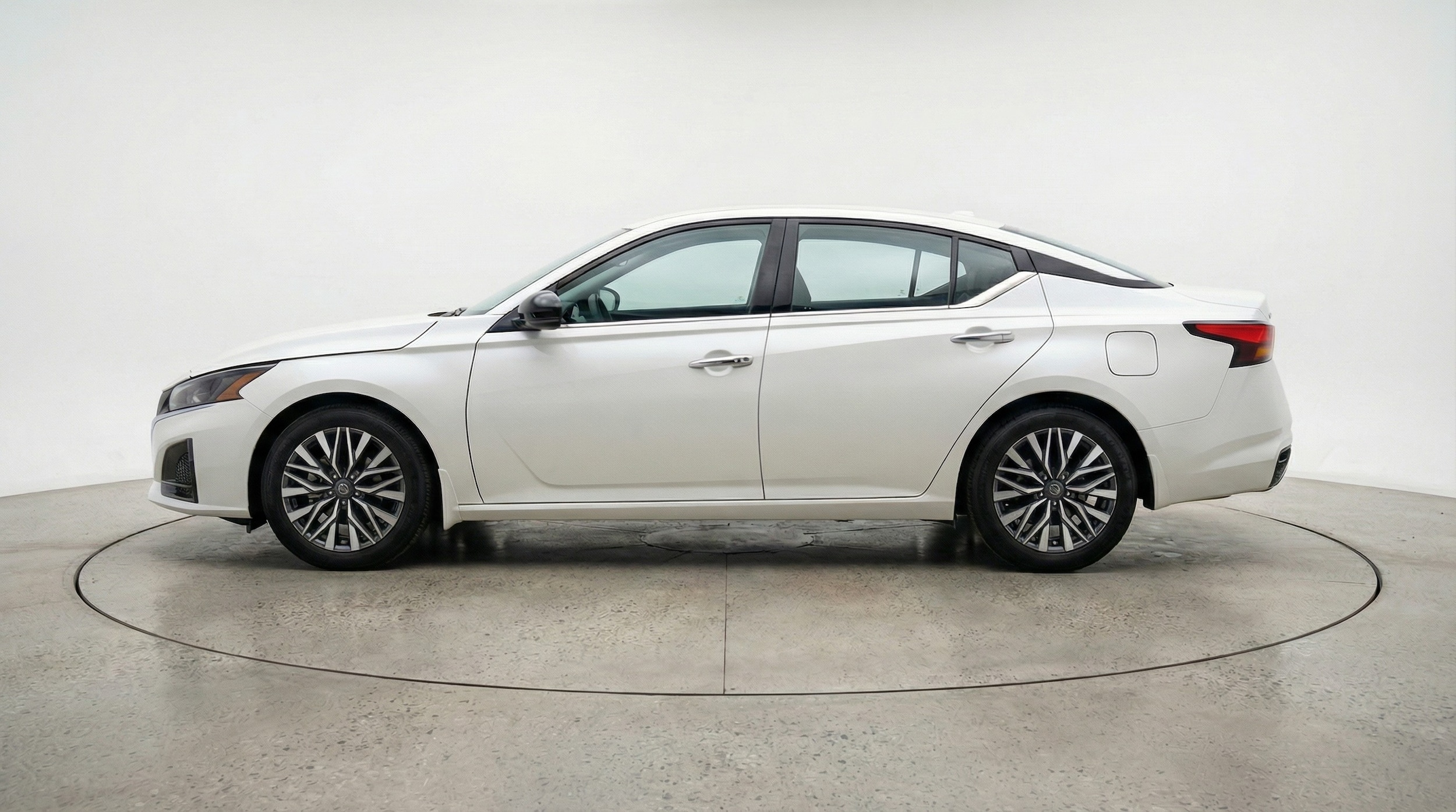 Thumbnail: 2025 Nissan Altima - 4