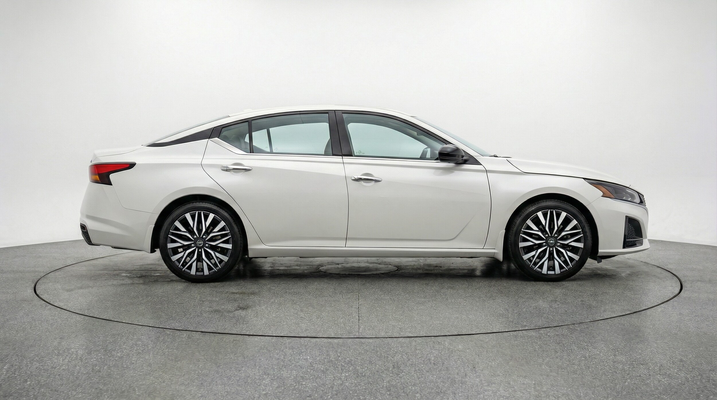 Thumbnail: 2025 Nissan Altima - 8