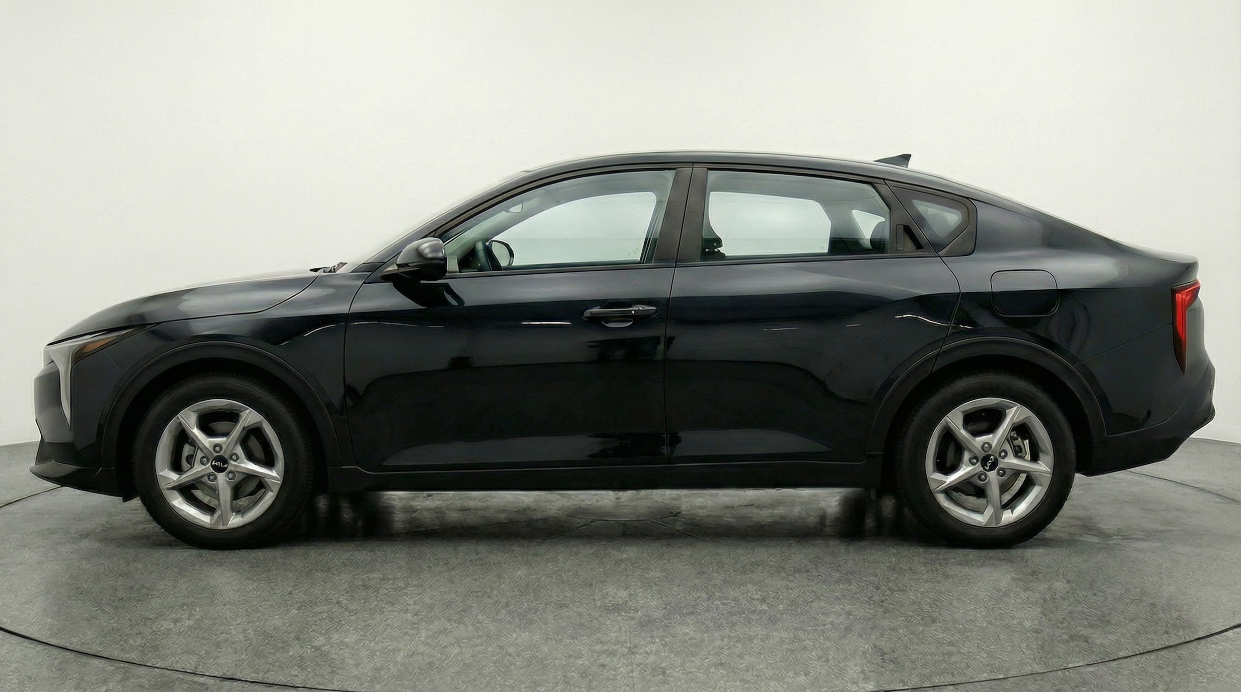 Thumbnail: 2025 Kia K4 - 4