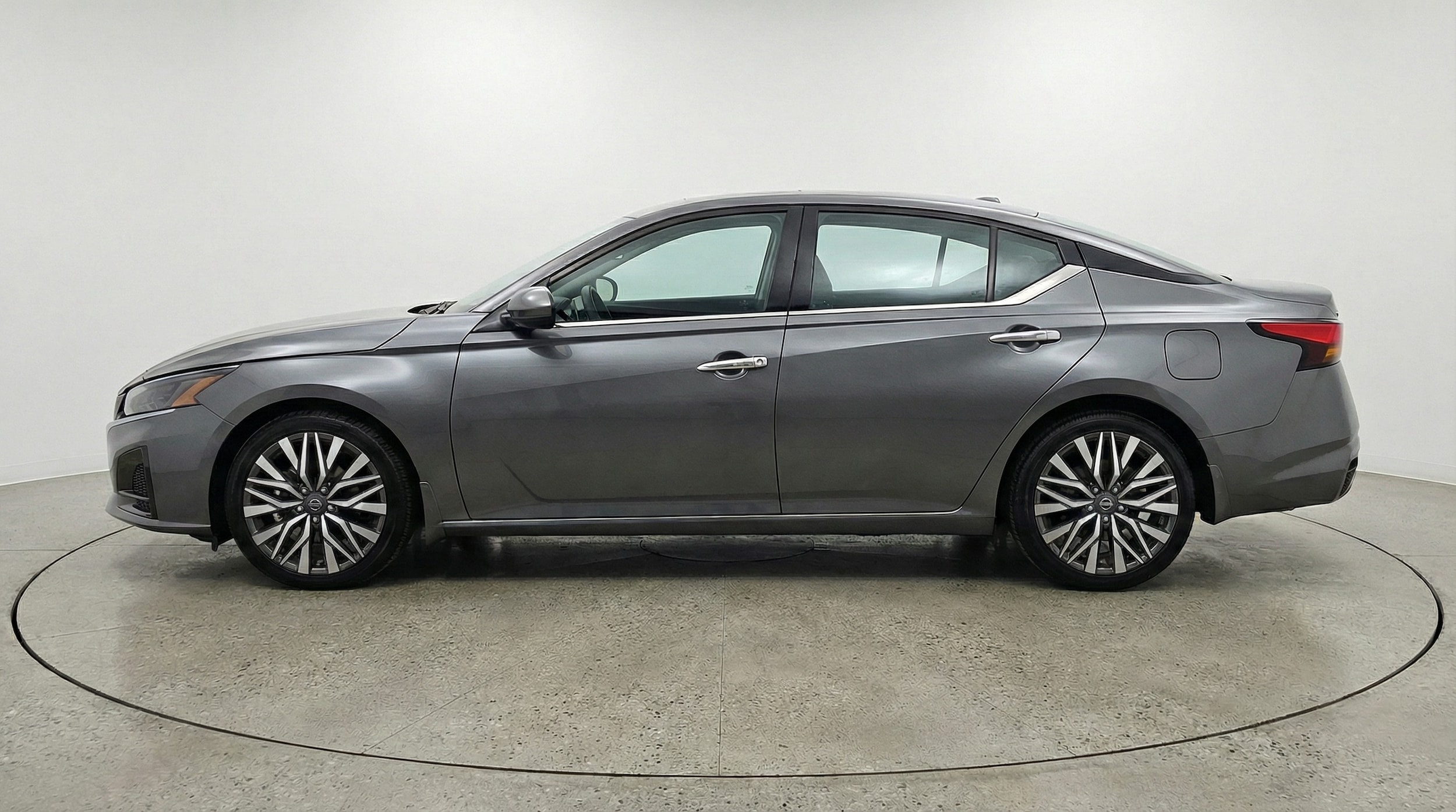 Thumbnail: 2025 Nissan Altima - 4