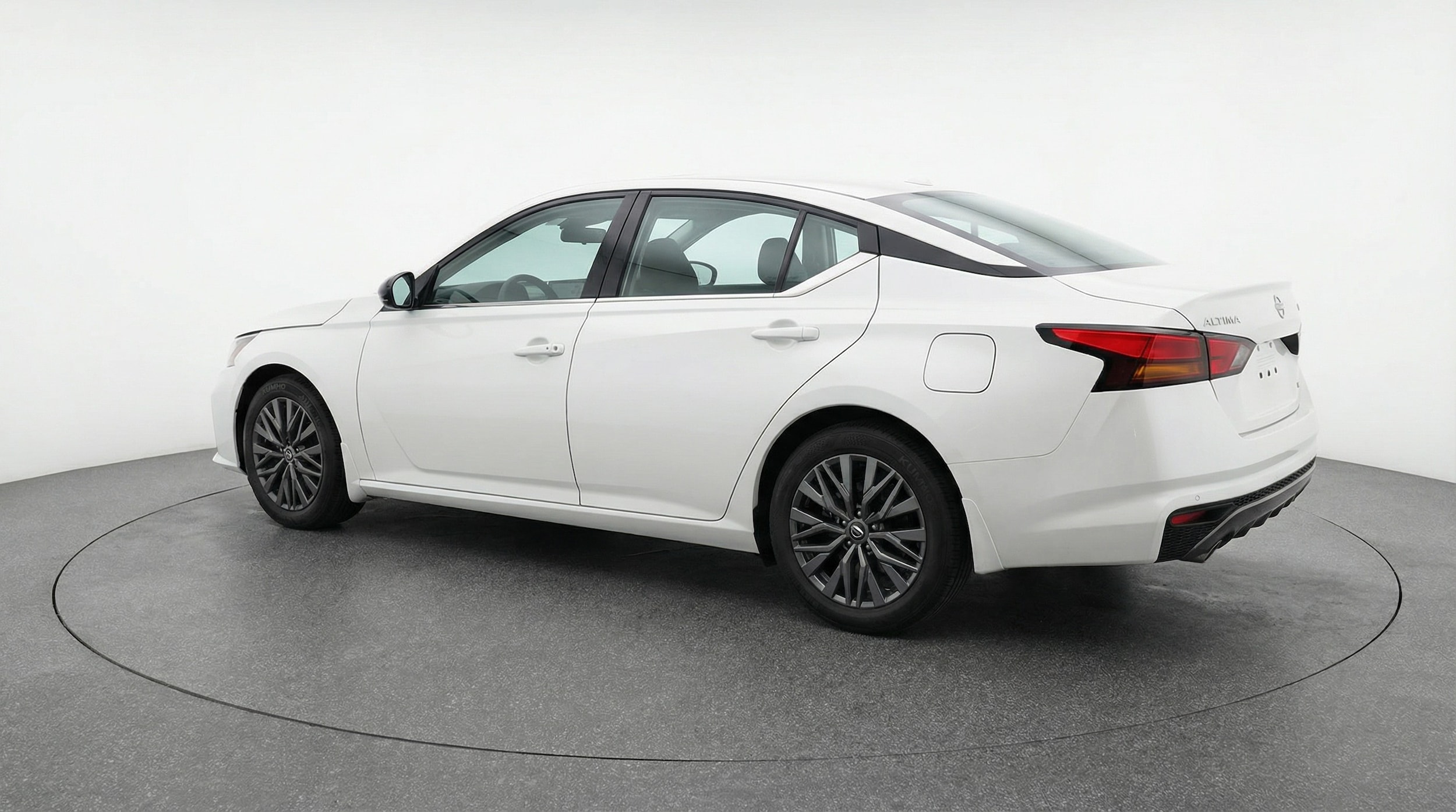 Thumbnail: 2025 Nissan Altima - 5