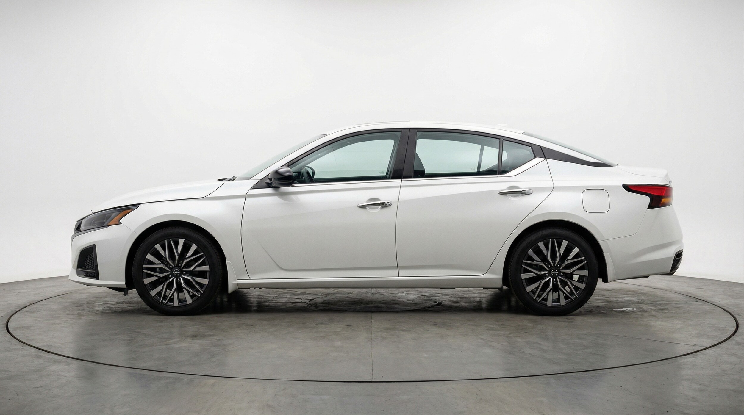 Thumbnail: 2025 Nissan Altima - 4