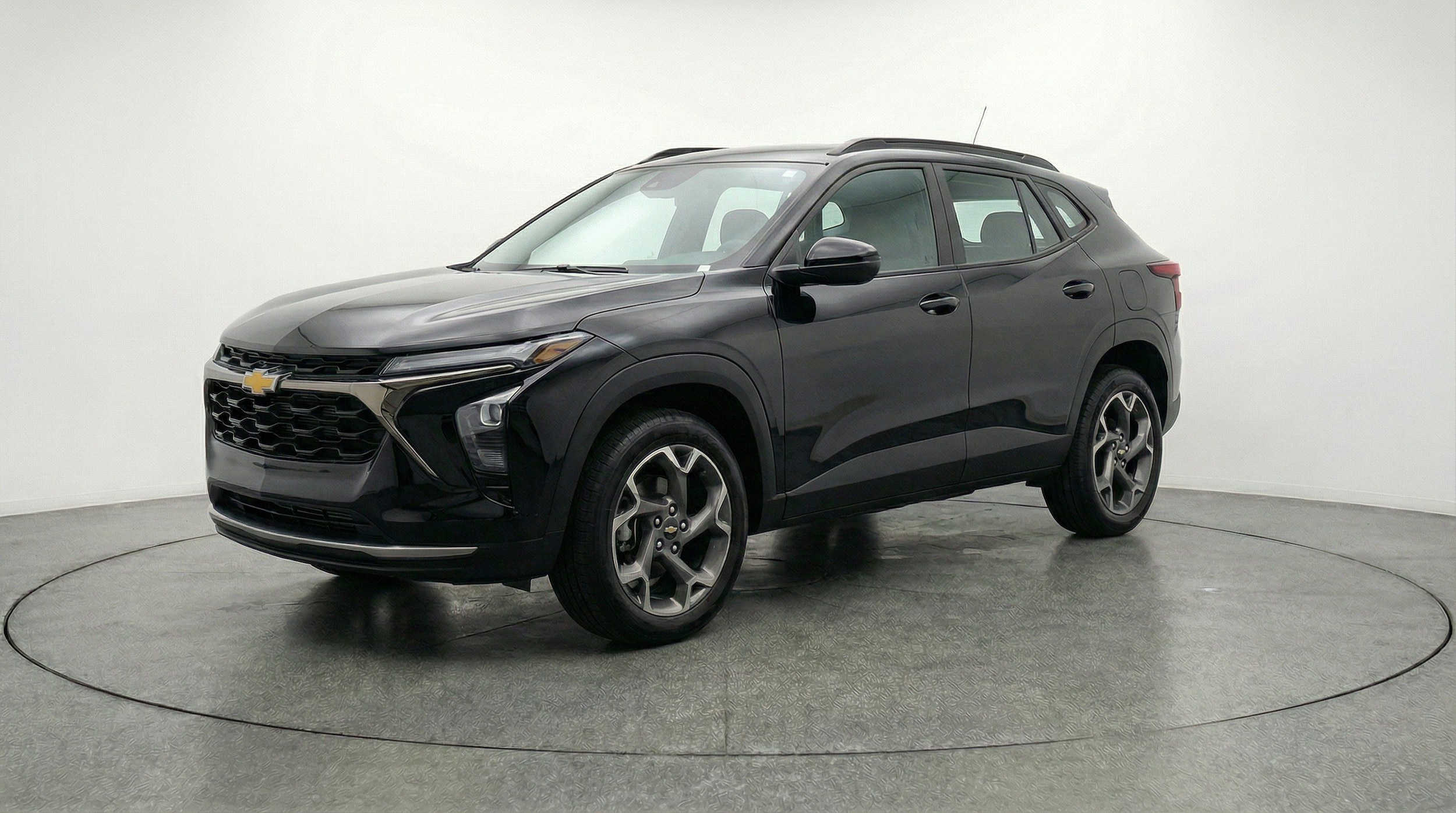 Thumbnail: 2025 Chevrolet Trax - 3