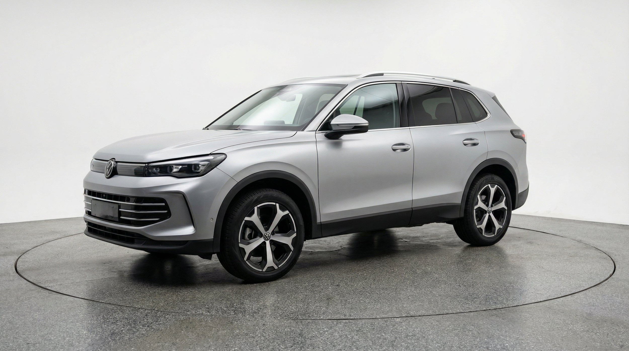 Thumbnail: 2026 Volkswagen Tiguan - 3