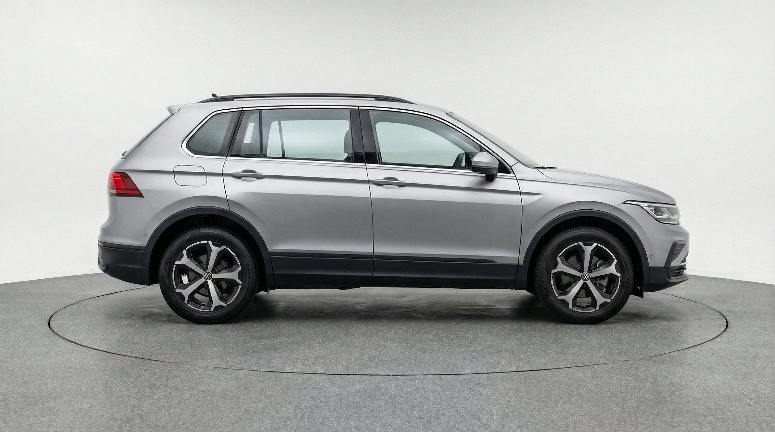 Thumbnail: 2026 Volkswagen Tiguan - 11