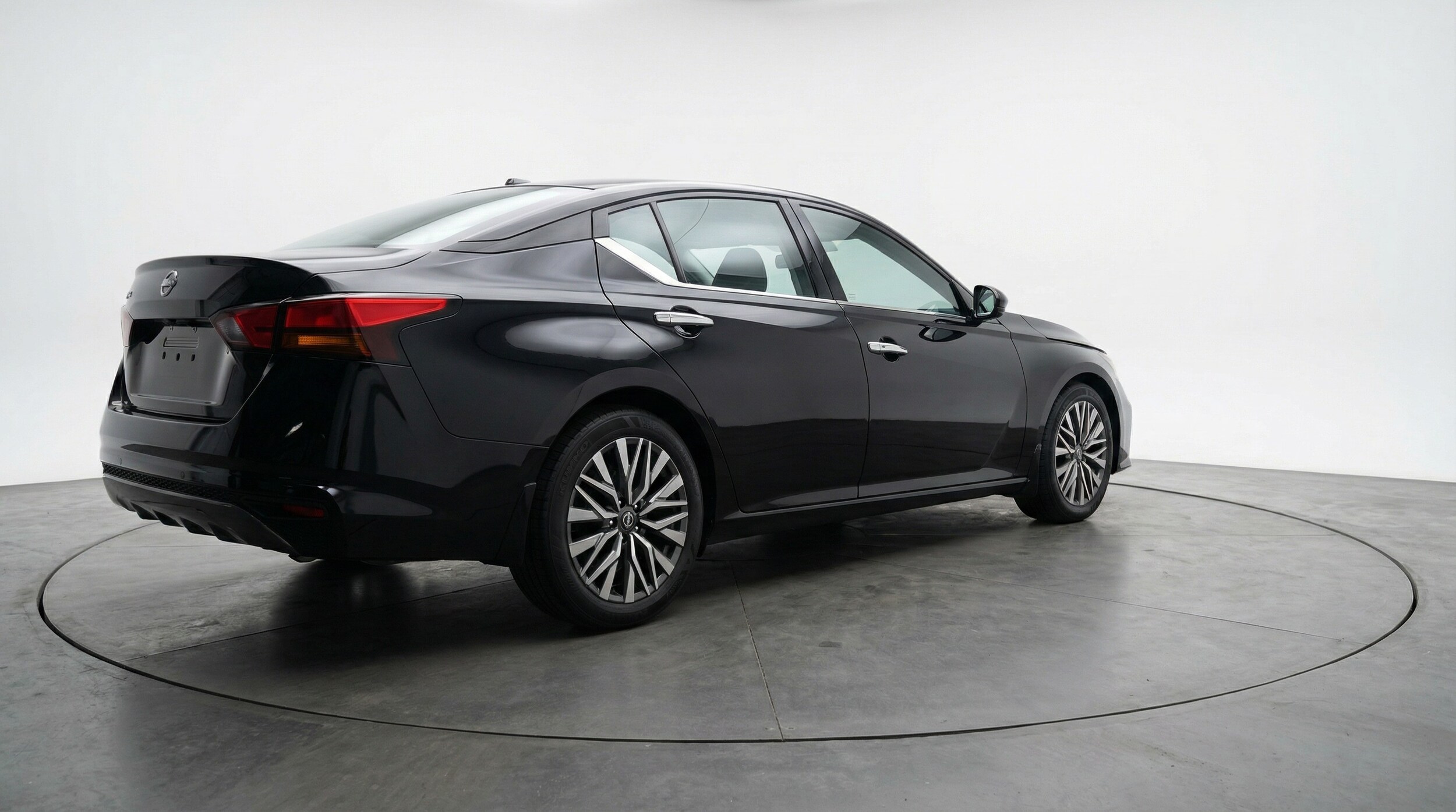 Thumbnail: 2025 Nissan Altima - 7