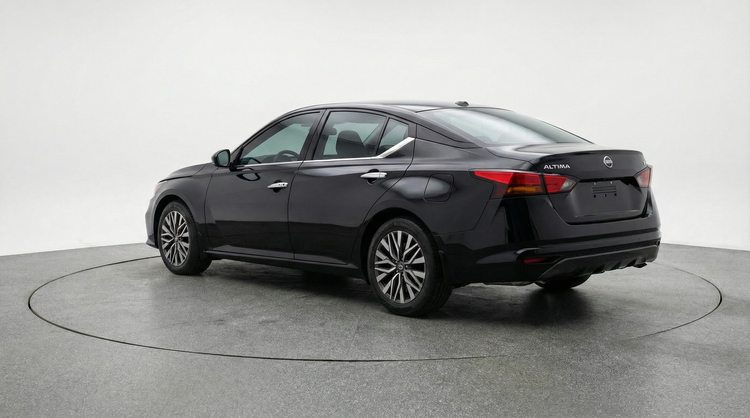 Thumbnail: 2025 Nissan Altima - 5