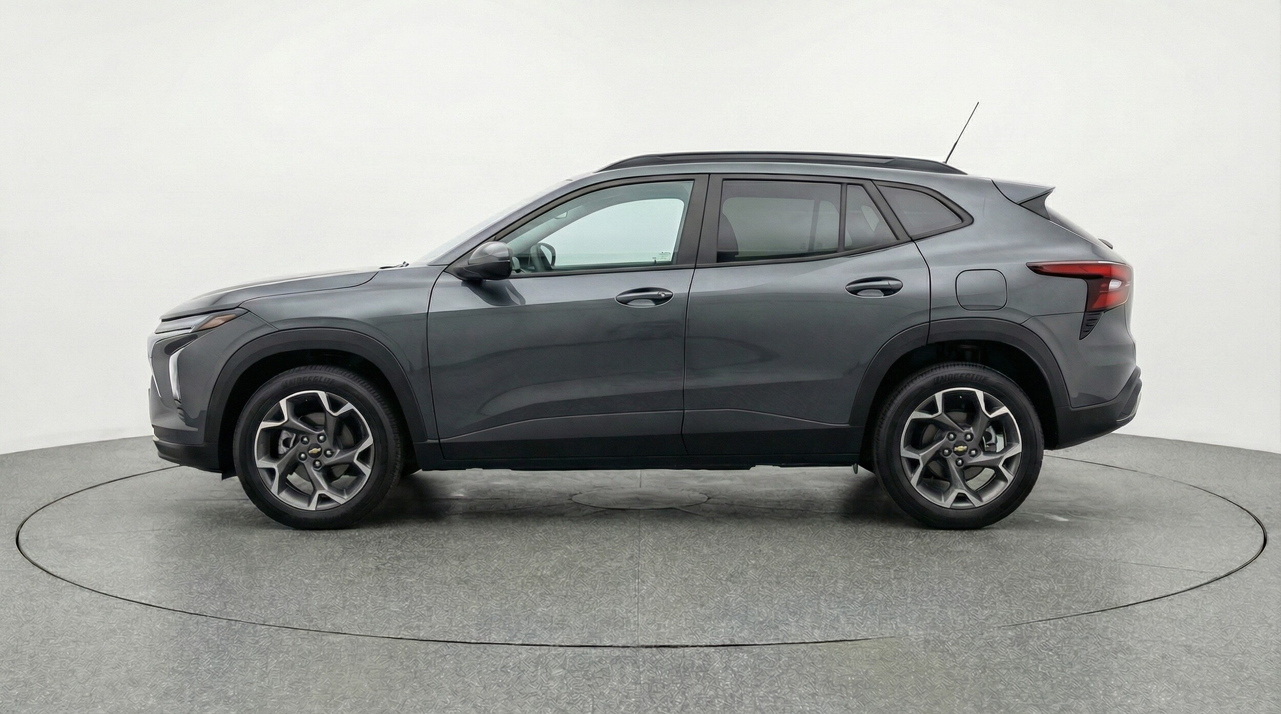 Thumbnail: 2025 Chevrolet Trax - 4