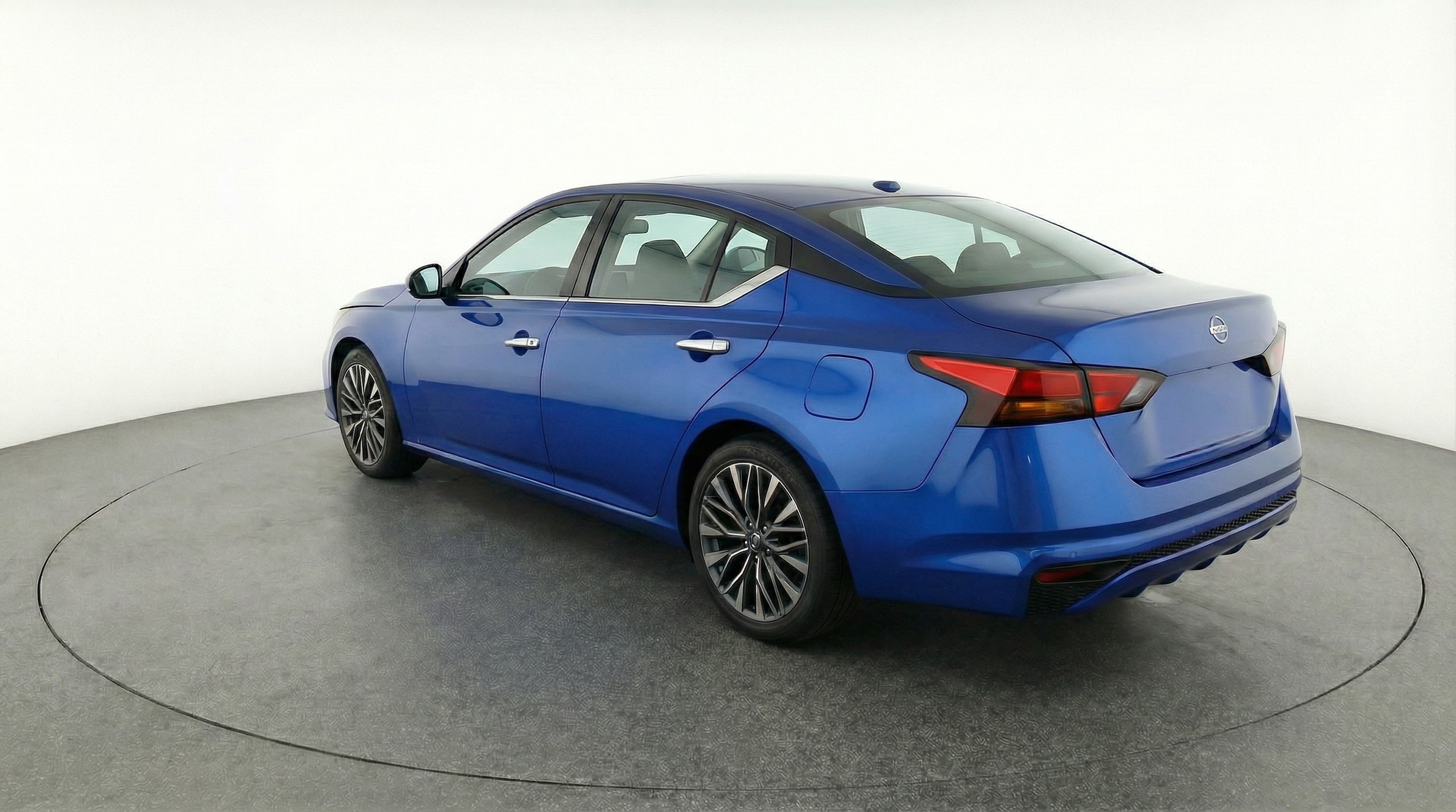 Thumbnail: 2025 Nissan Altima - 5