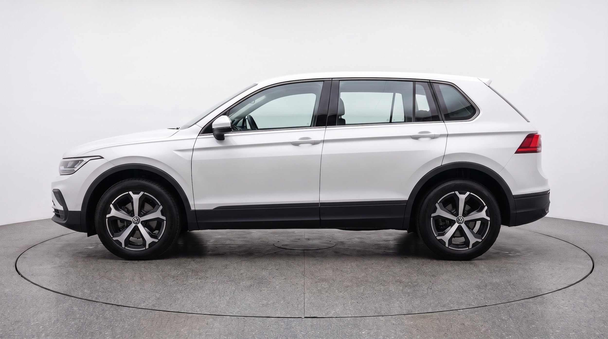 Thumbnail: 2026 Volkswagen Tiguan - 5
