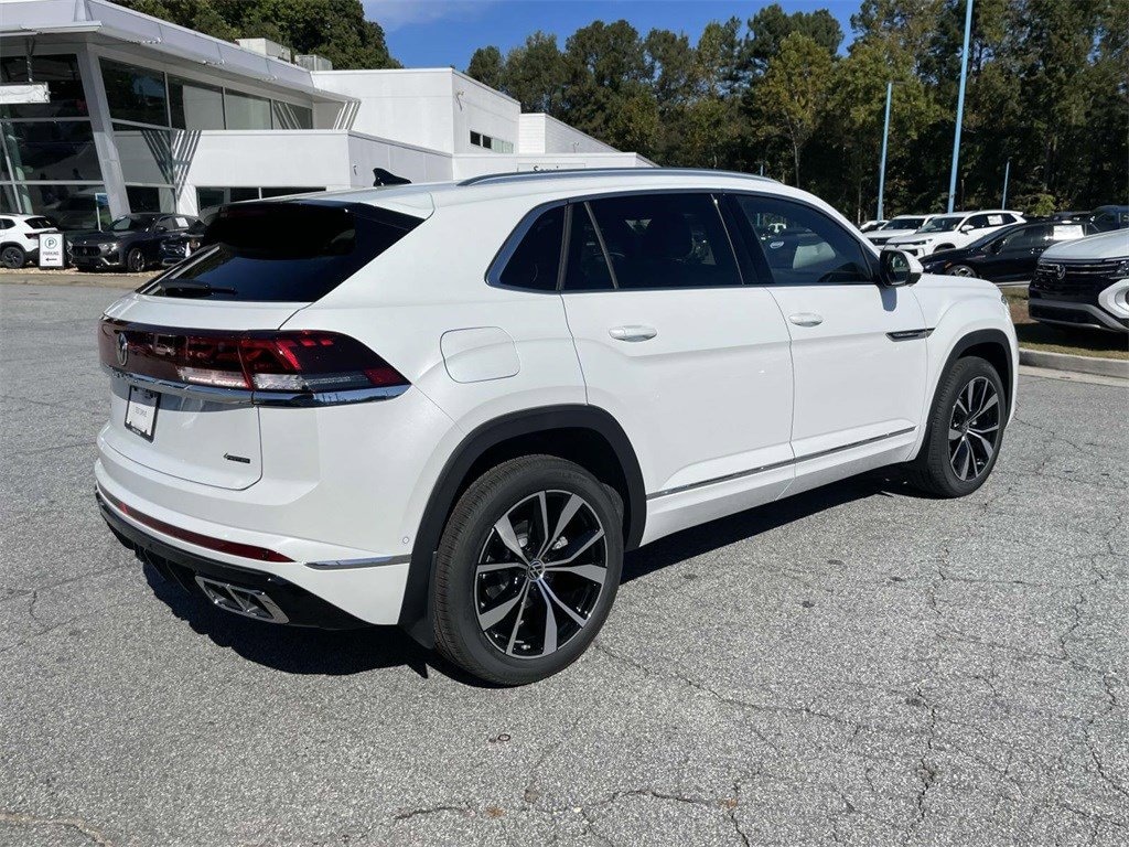 New 2026 Volkswagen Atlas Cross Sport 2.0T SEL Premium R-Line 2.0T SEL Premium R-Line 4MOTION