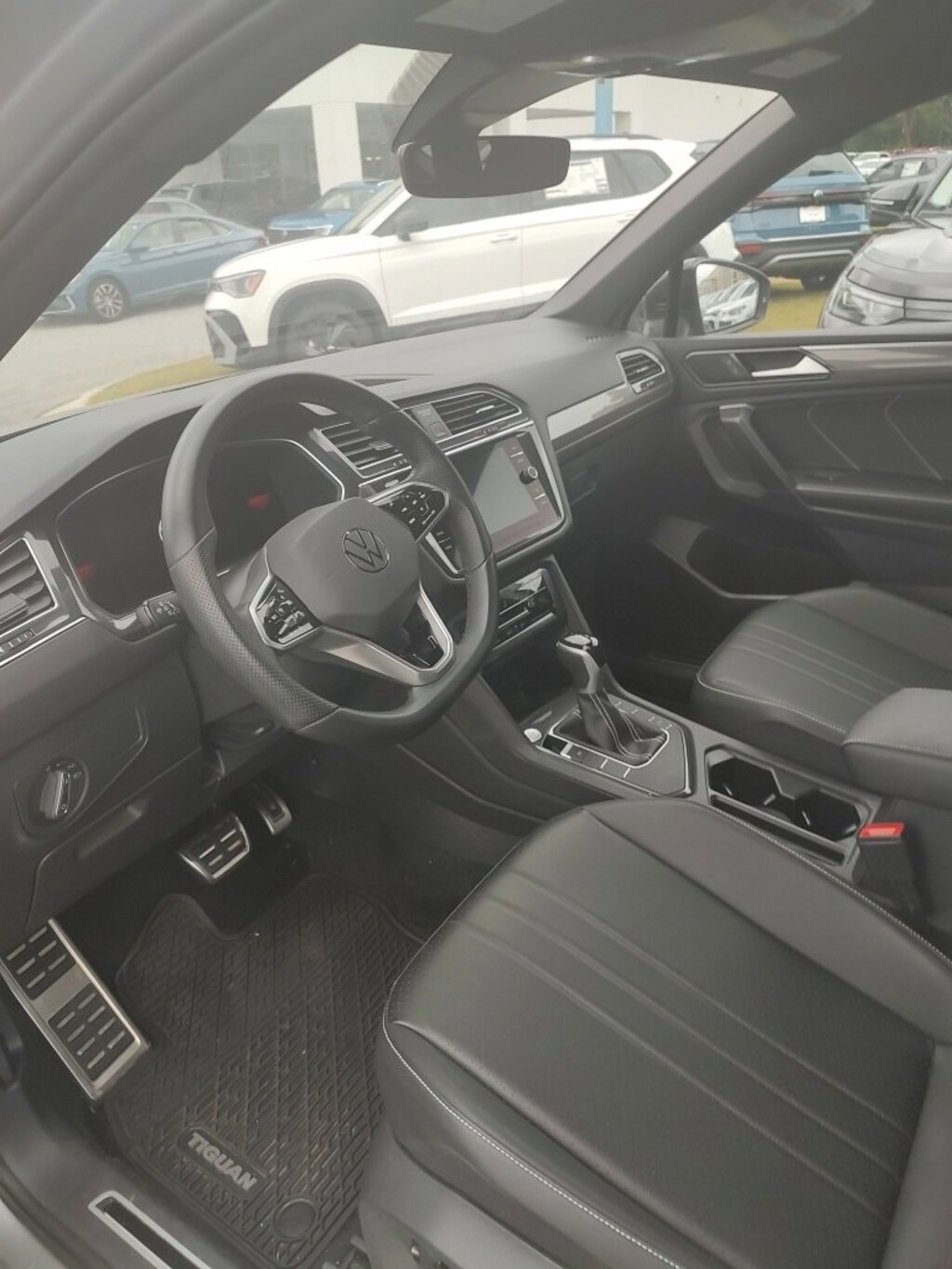 Used 2023 Volkswagen Tiguan SE R-Line Black 2.0T SE R-Line Black FWD