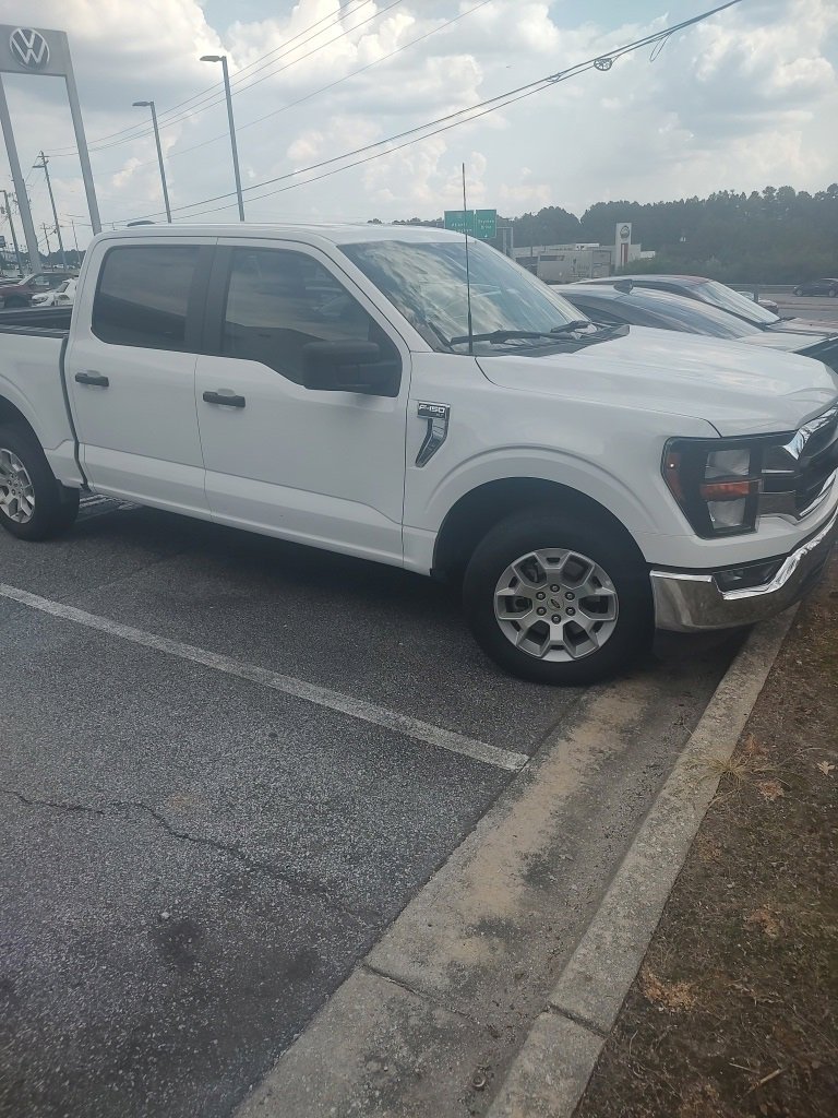 2023 Ford F-150 XLT photo 2