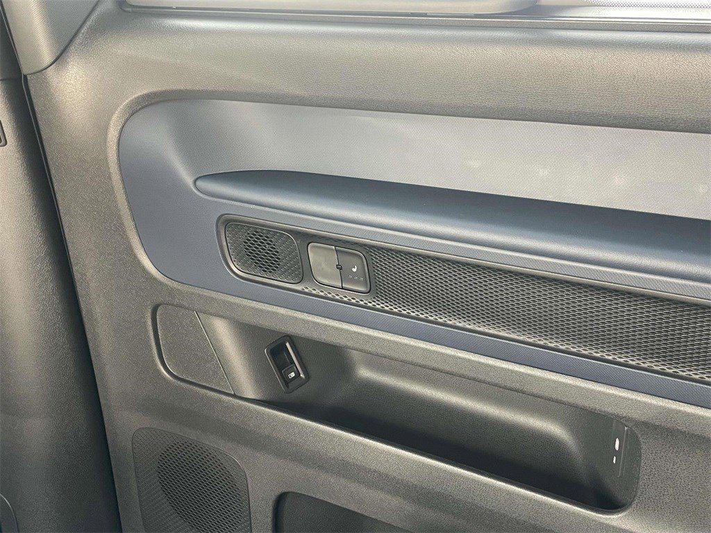 2025 Volkswagen ID. Buzz PRO S - Photo 30