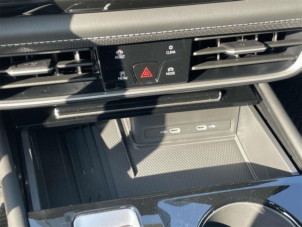 2025 Volkswagen Atlas SEL Premium R-Line - Photo 31