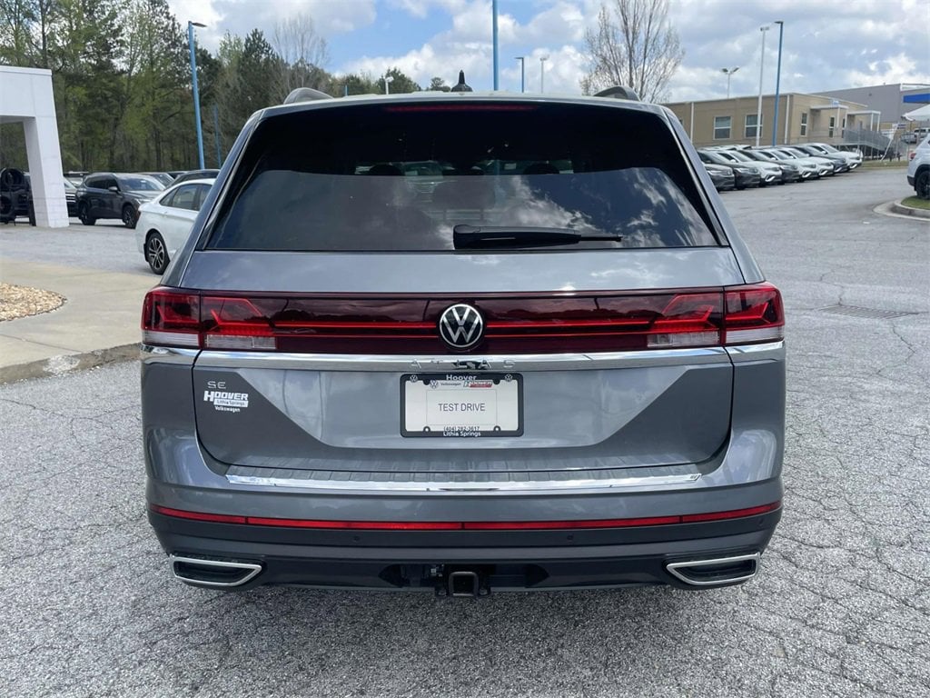 New 2025 Volkswagen Atlas 2.0T SE w/Technology 2.0T SE w/Technology FWD